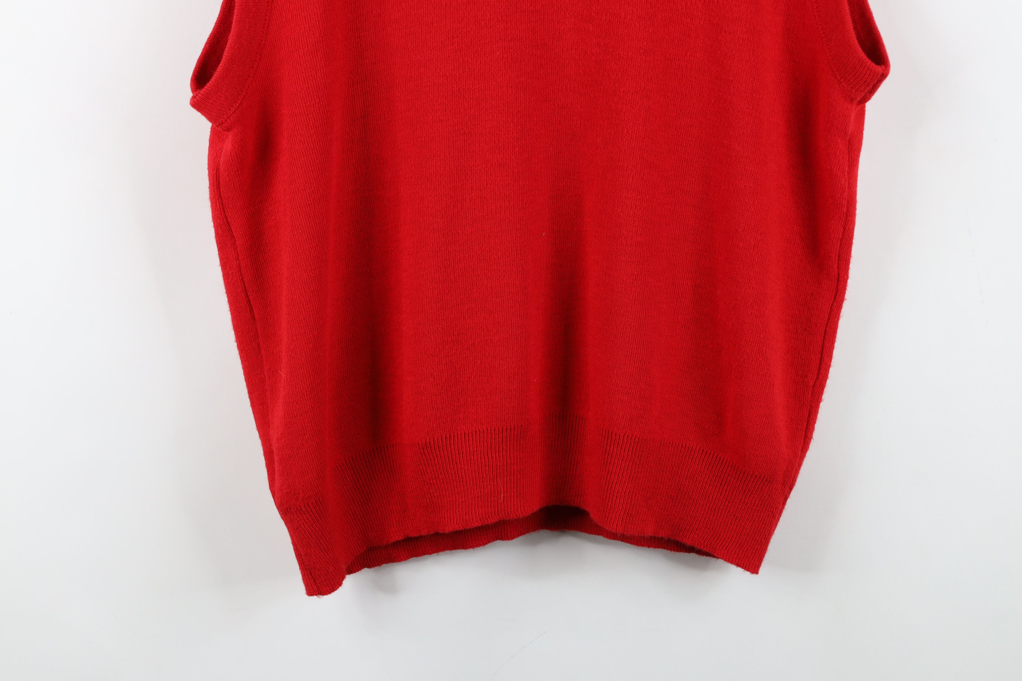 Vintage Vintage 90s Streetwear Soft Knit V-Neck Sweater Vest Red USA Size US L / EU 52-54 / 3 - 8 Thumbnail