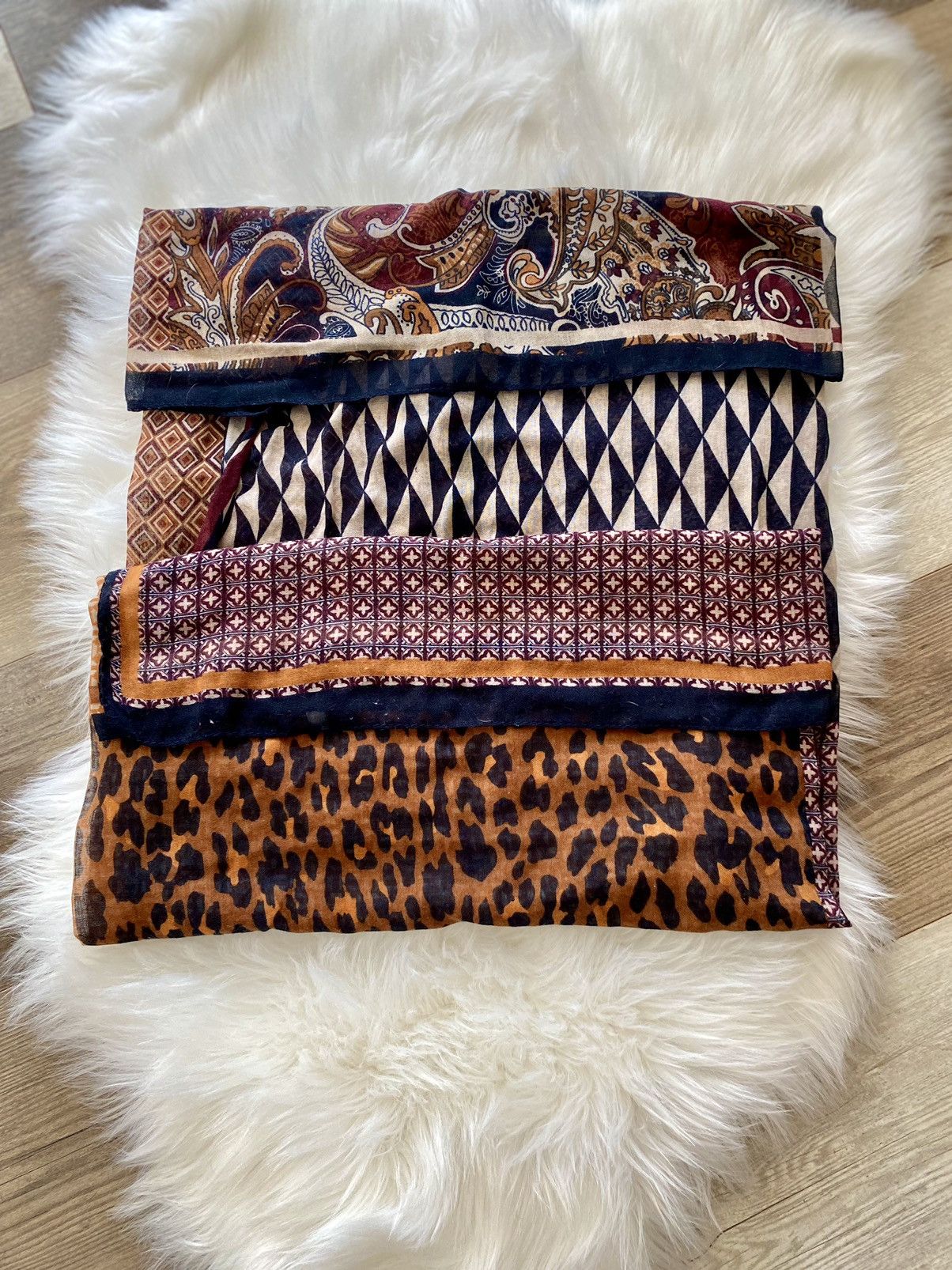 Vintage VINTAGE VERSATILE MULTI PRINT SCARF WRAP SHAWL Size ONE SIZE - 1 Thumbnail