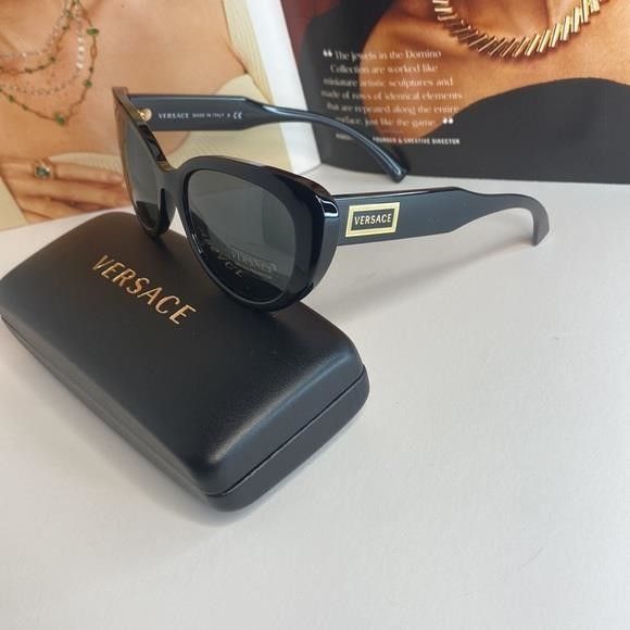 Versace New - Versace Black New Ve4378-0VE4378 Cat Eye Eyewear Sungl Size ONE SIZE - 3 Thumbnail