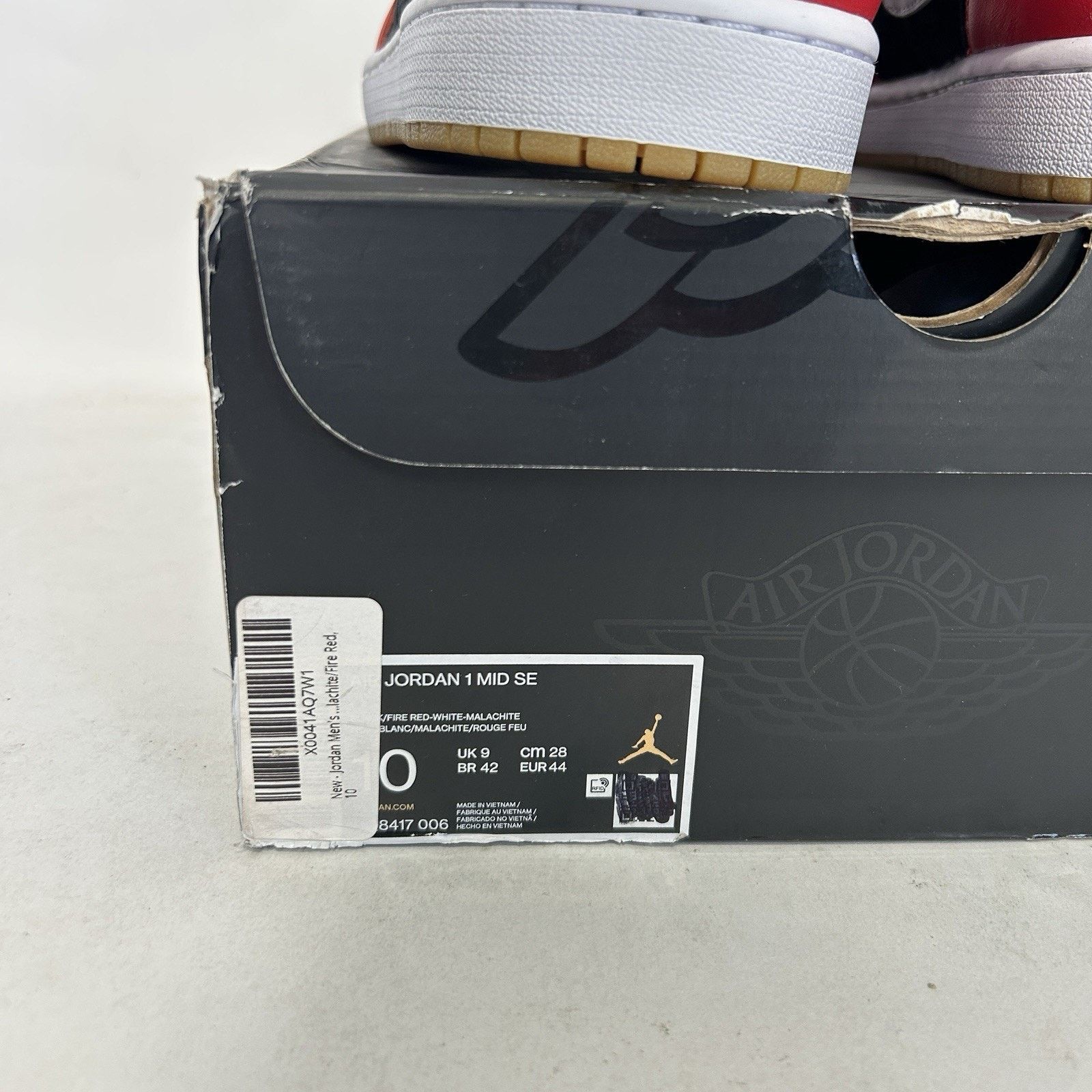 Jordan Brand Nike Air Jordan 1 Mid SE “Christmas/Black Fire Red White” Size US 10 / EU 43 - 5 Thumbnail