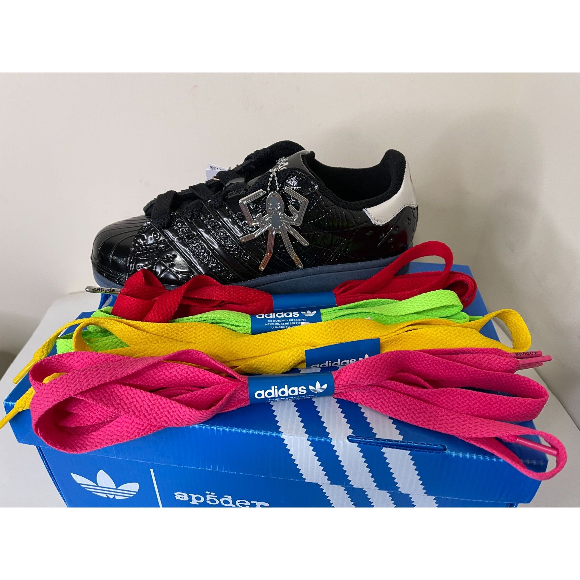 Adidas Adidas Superstar SP5DER Black MENS 5US Size US 5 / EU 37 - 8 Thumbnail