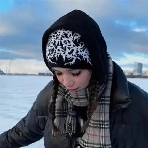 Other Black and White y2k Beanie Size ONE SIZE - 3 Thumbnail