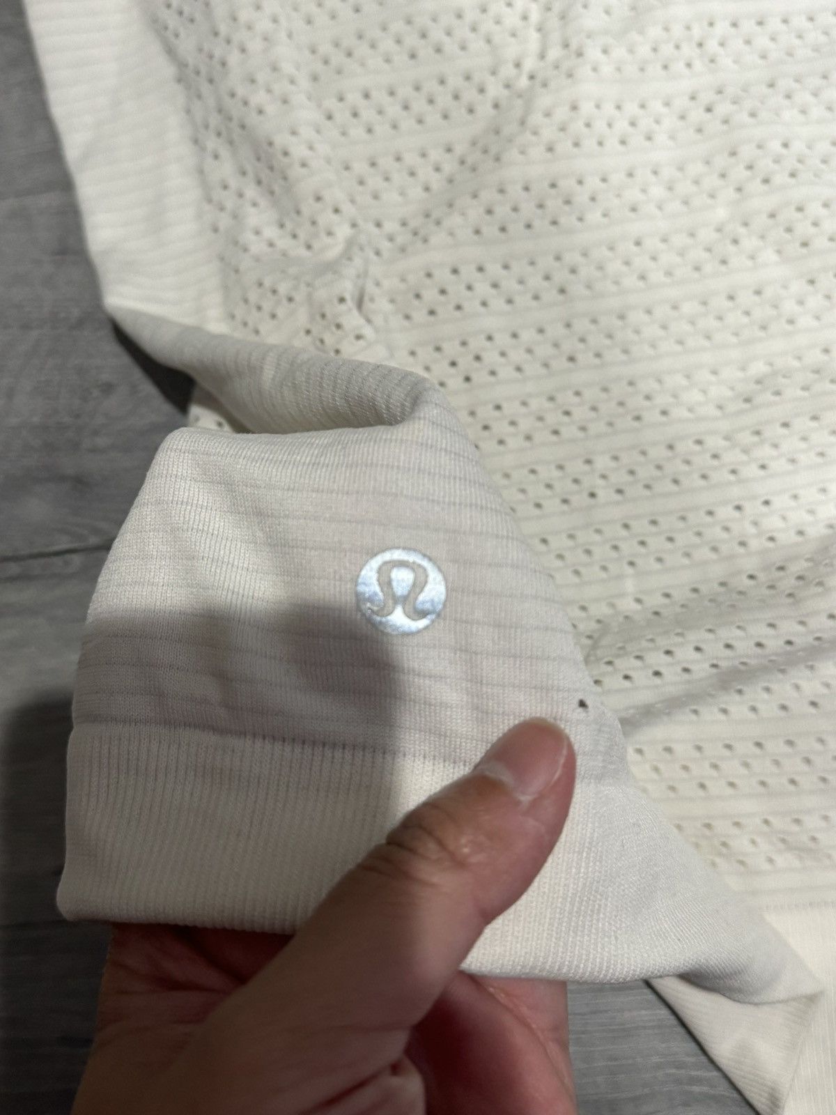 Lululemon Lululemon Off White Tank Top Racerback Size M / US 6-8 / IT 42-44 - 3 Thumbnail