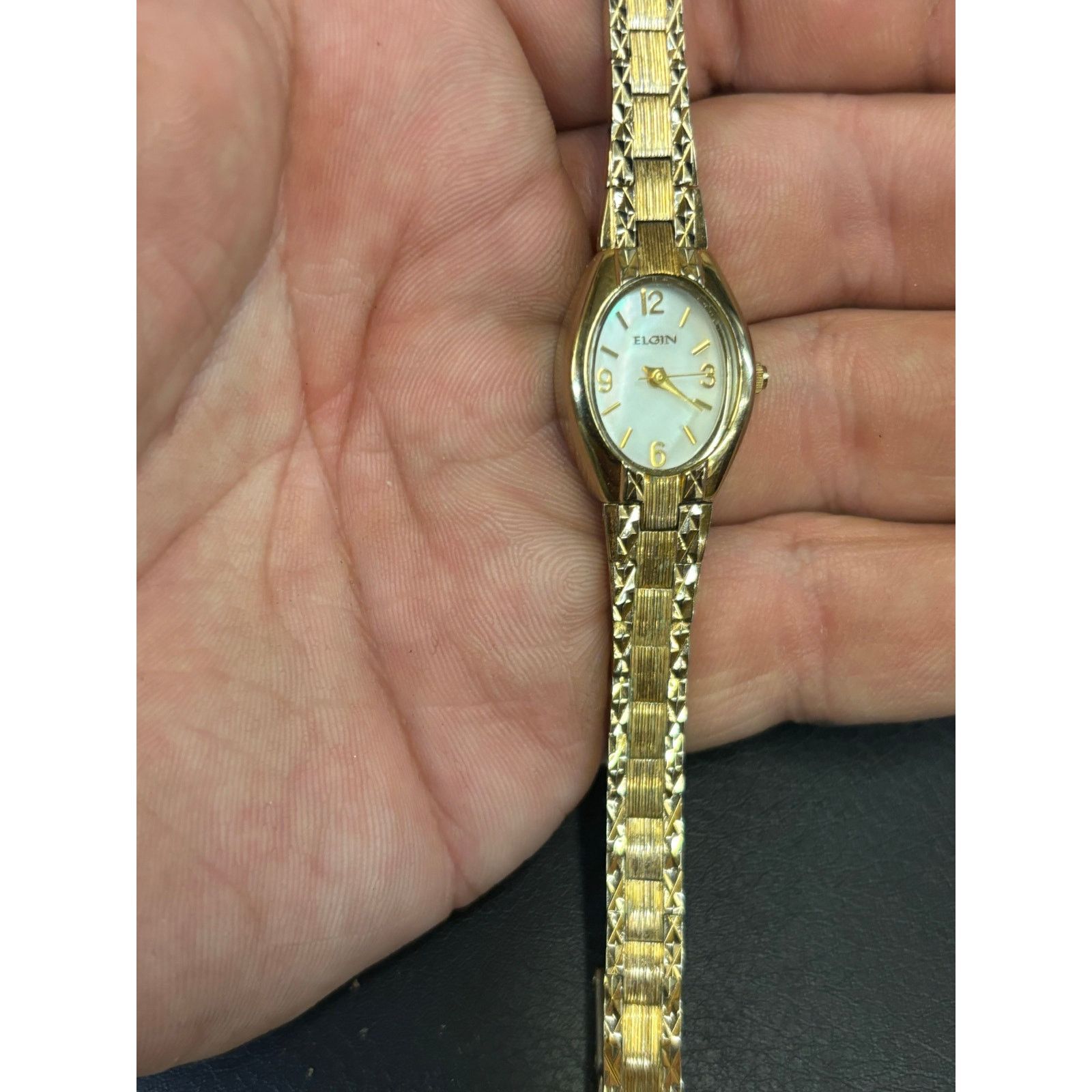 Elgin National Watch Company Vintage Elgin EG388 Gold Tone Women’s Watch! New Battery! Size ONE SIZE - 4 Thumbnail