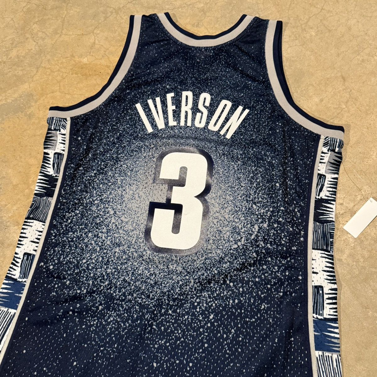 Mitchell & Ness Mitchell & Ness Allen Iverson #3 Georgetown Hoyas Jersey Size US L / EU 52-54 / 3 - 9 Thumbnail