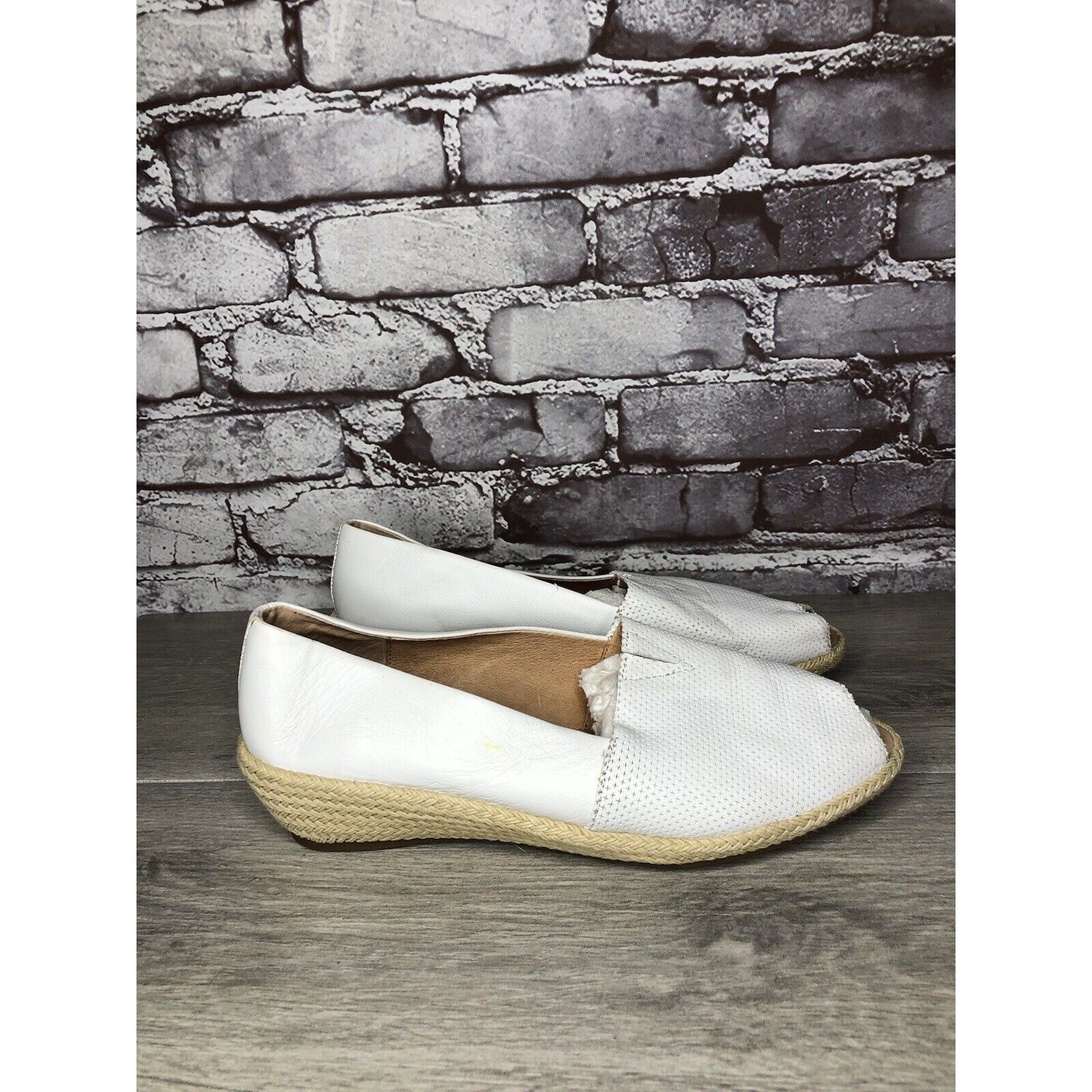 Kenneth Cole Kenneth Cole Gentle Souls White Leather Woven Wedge Sandals Size US 8.5 / IT 38.5 - 20 Thumbnail