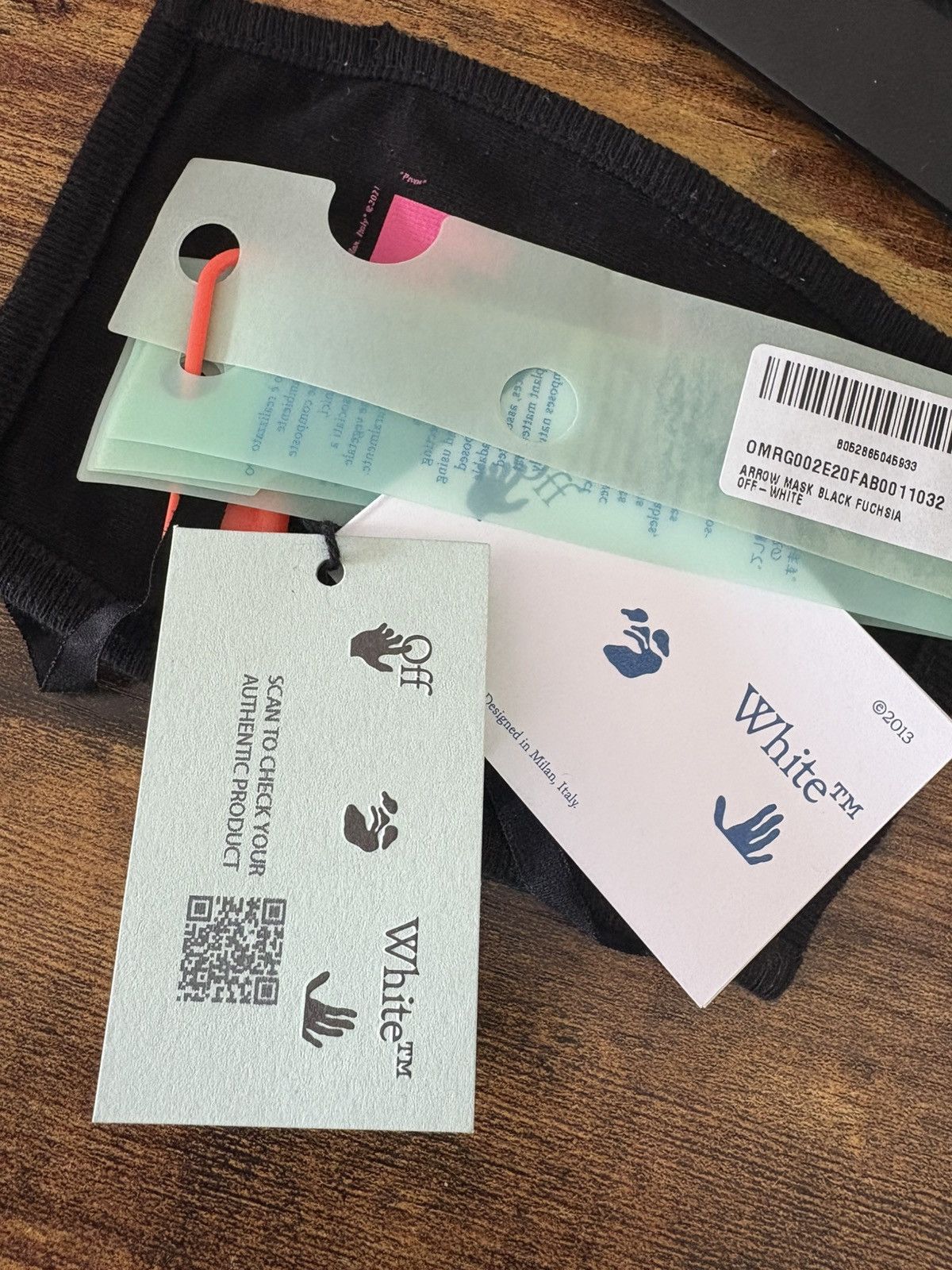 Off-White Off-White Arrow Face Mask Black Fuschia Size ONE SIZE - 2 Thumbnail