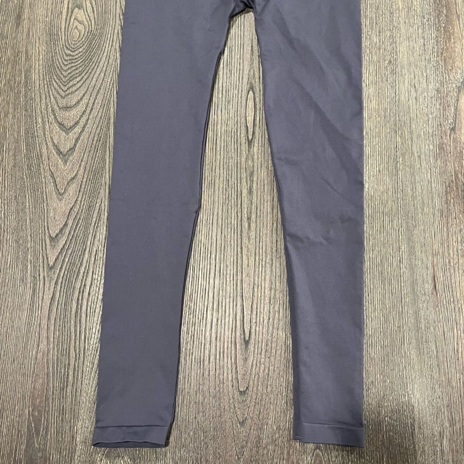 Gymshark Gymshark Leggings Mid Rise Pull-On Elastic Waist Size 27" / US 4 / IT 40 - 2 Thumbnail