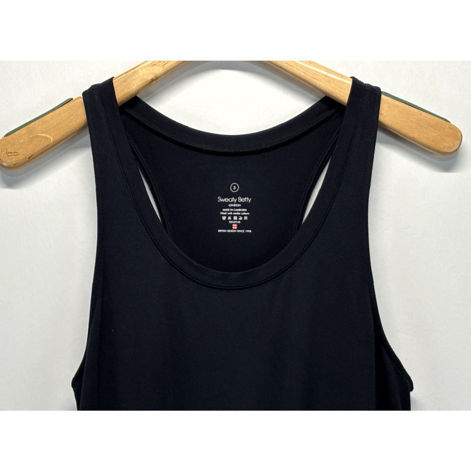 Sweaty Betty VINTAGE Sweaty Betty Women Black Gaia Yoga Sleeveless Jumpsuit Small Pockets Romper S Size 28" / US 6 / IT 42 - 2 Thumbnail
