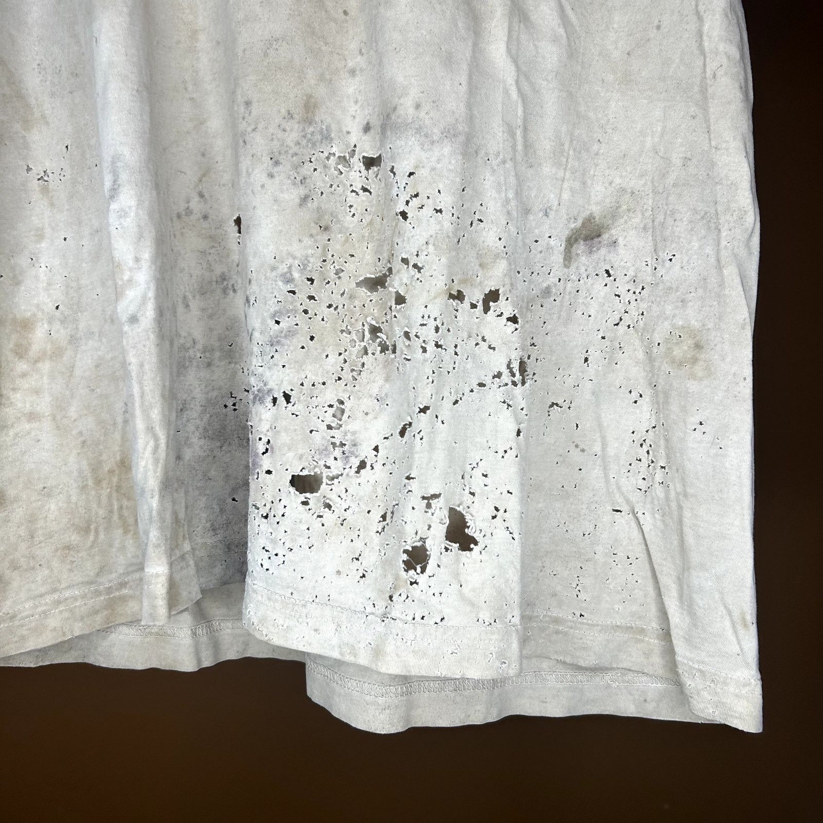Vintage Insanely Thrashed / Distressed Skiing T-Shirt Vintage Size US L / EU 52-54 / 3 - 7 Thumbnail