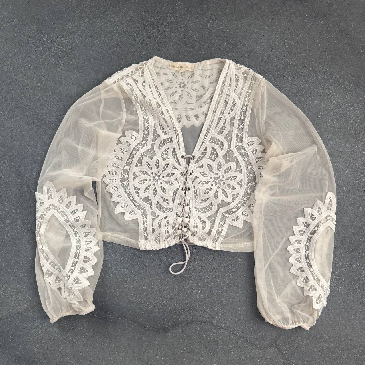 Japanese Brand Vintage Mesh Lace Long Sleeve Blouse Size M / US 6-8 / IT 42-44 - 1 Thumbnail