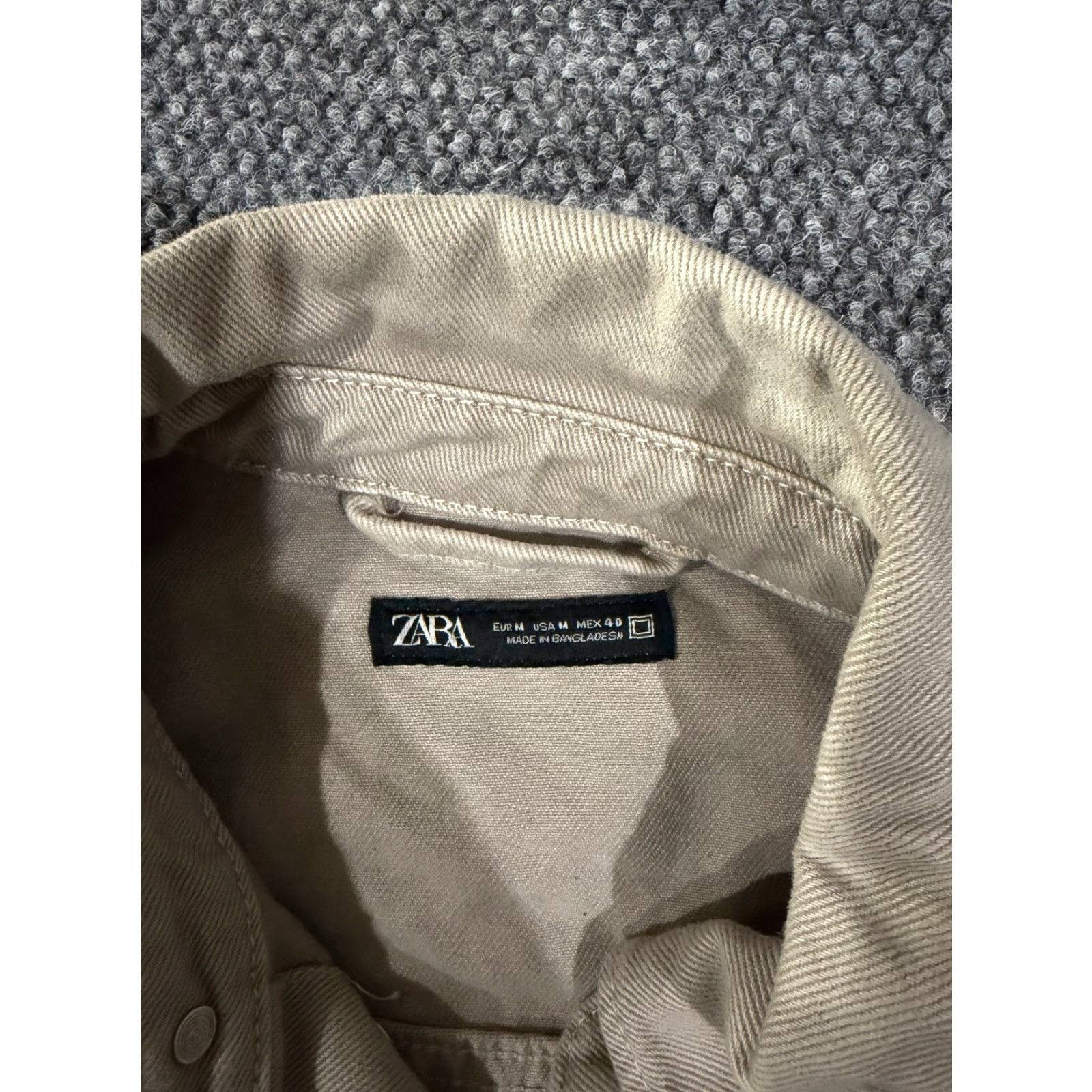 Zara Zara Button-Up Shirt Mens M Beige Denim Shacket Casual Lightweight Regular Pockets Collar Button-Front Size US M / EU 48-50 / 2 - 6 Thumbnail