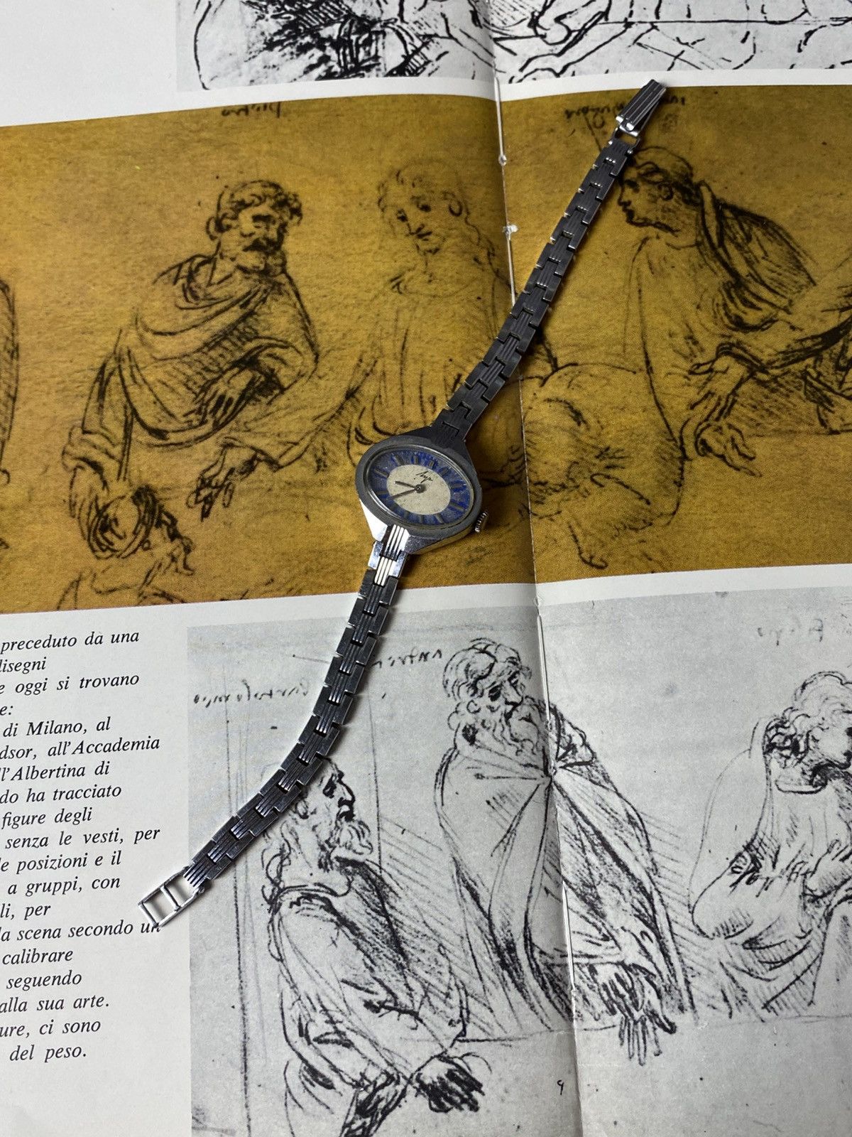 Hysteric Glamour Luch Blue Dial Watch Vintage Retro Rare USSR Size ONE SIZE - 4 Thumbnail