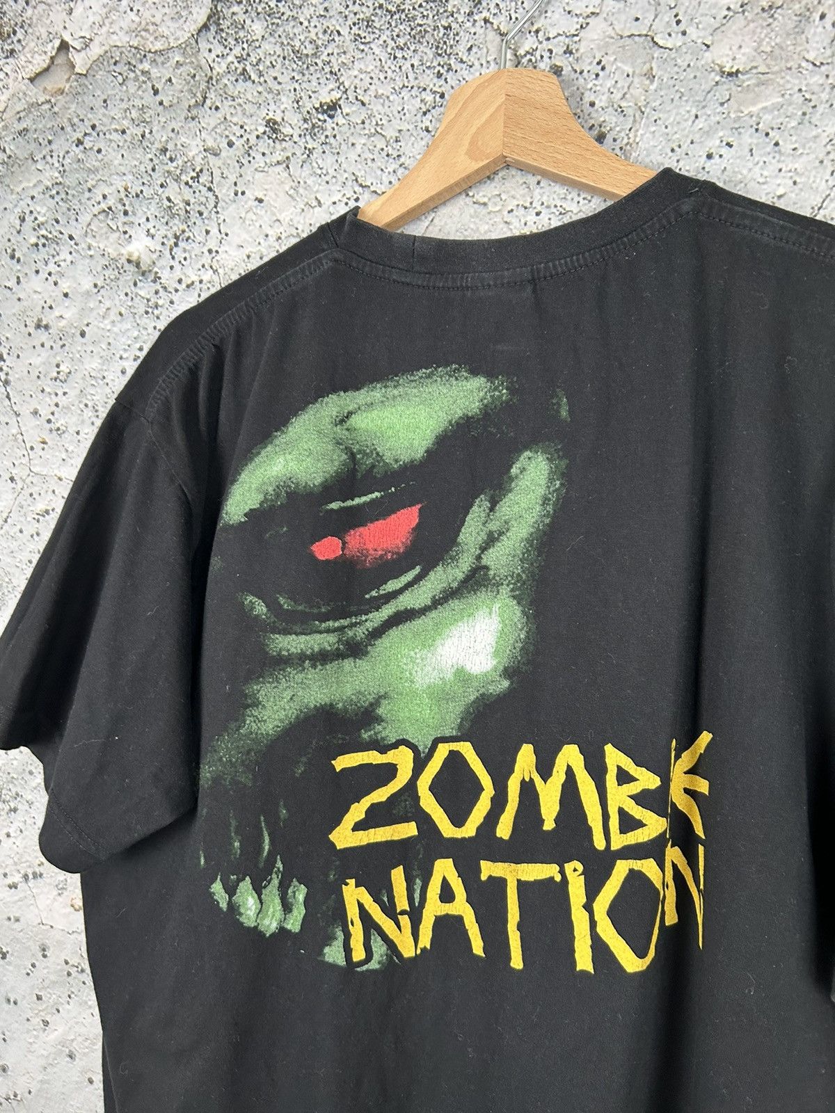 Band Tees Vintage Acid Drinkers Rock Polish Band Tee Metal 90s Size US XL / EU 56 / 4 - 5 Thumbnail