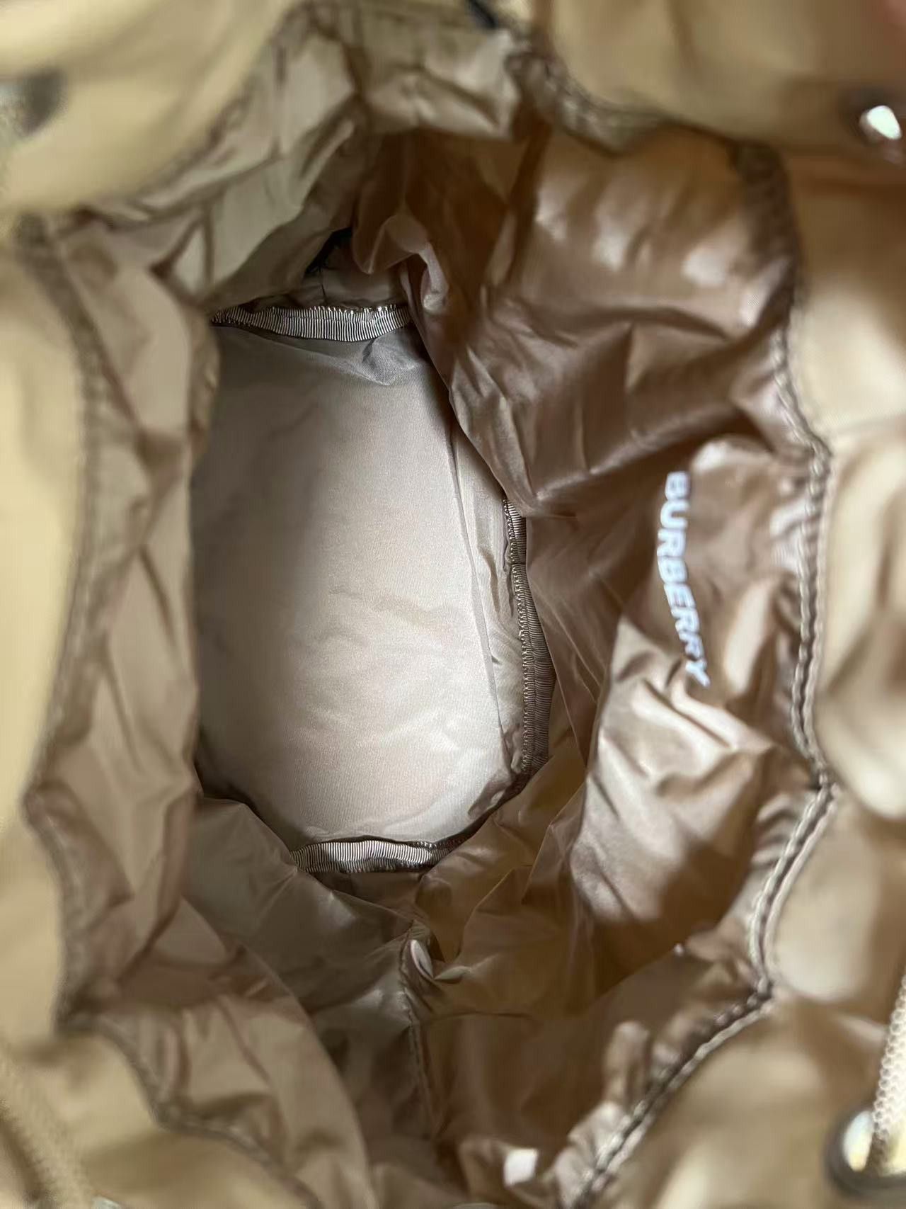Burberry burberry nylon gold honey bucket bag Size ONE SIZE - 3 Thumbnail