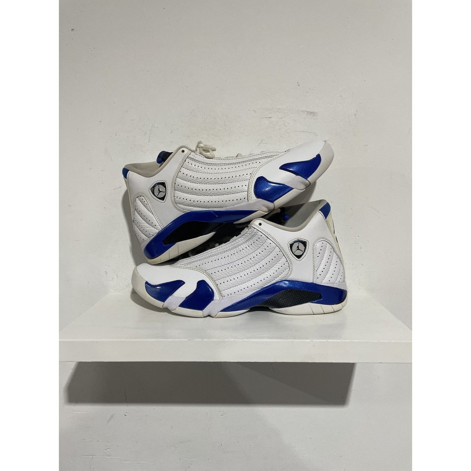 Nike NIKE JORDAN 14 WHITE HYPER ROYAL SIZE 10 PREOWNED Size US 10 / EU 43 - 1 Thumbnail