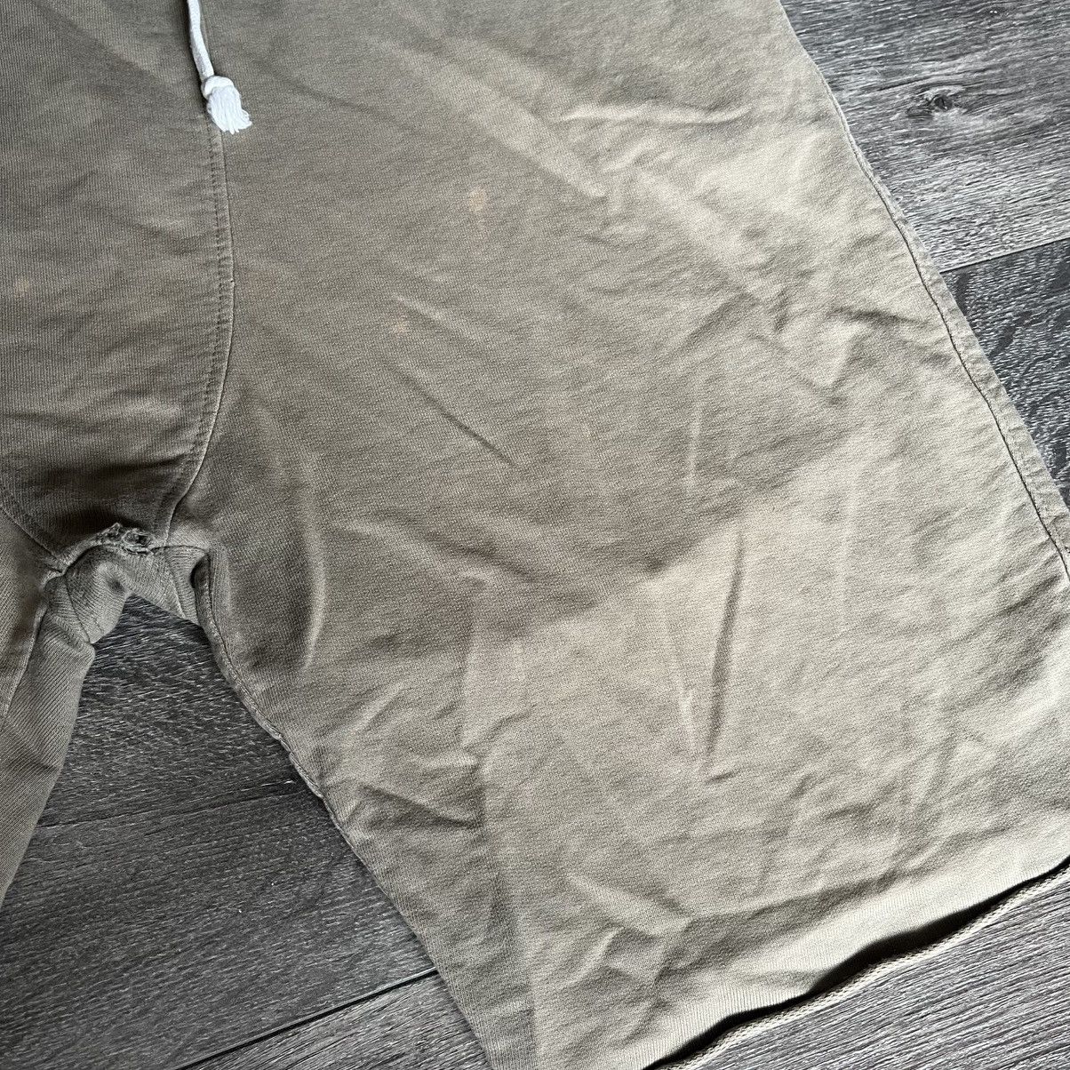 Urban Outfitters × Vintage Vintage Style Urban Outfitters Low Drop Crotch Sweatshorts Size US 32 / EU 48 - 12 Thumbnail
