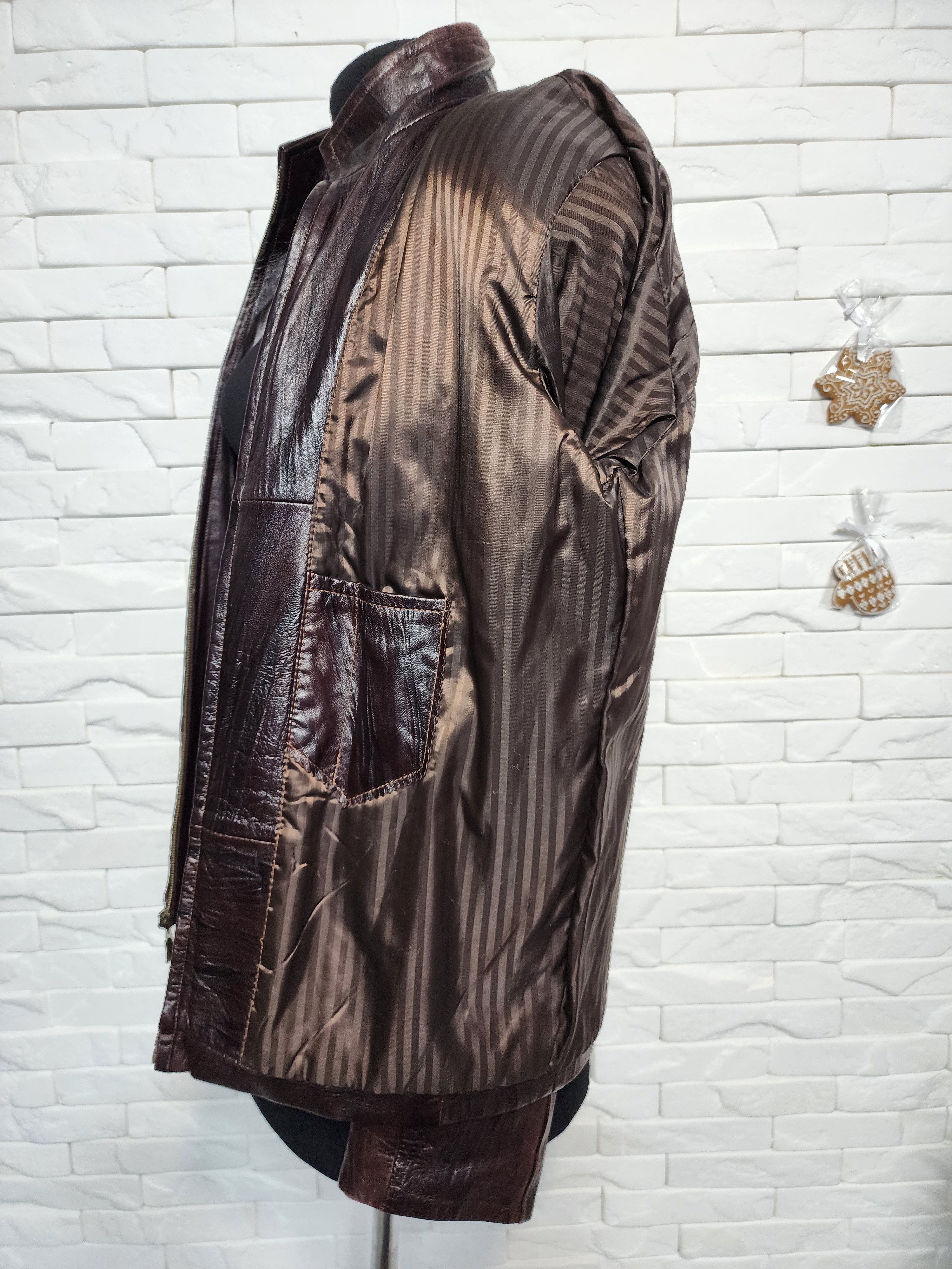 Uniqlo Men's Brown Genuine Leather Jacket: Size US L / EU 52-54 / 3 - 10 Thumbnail