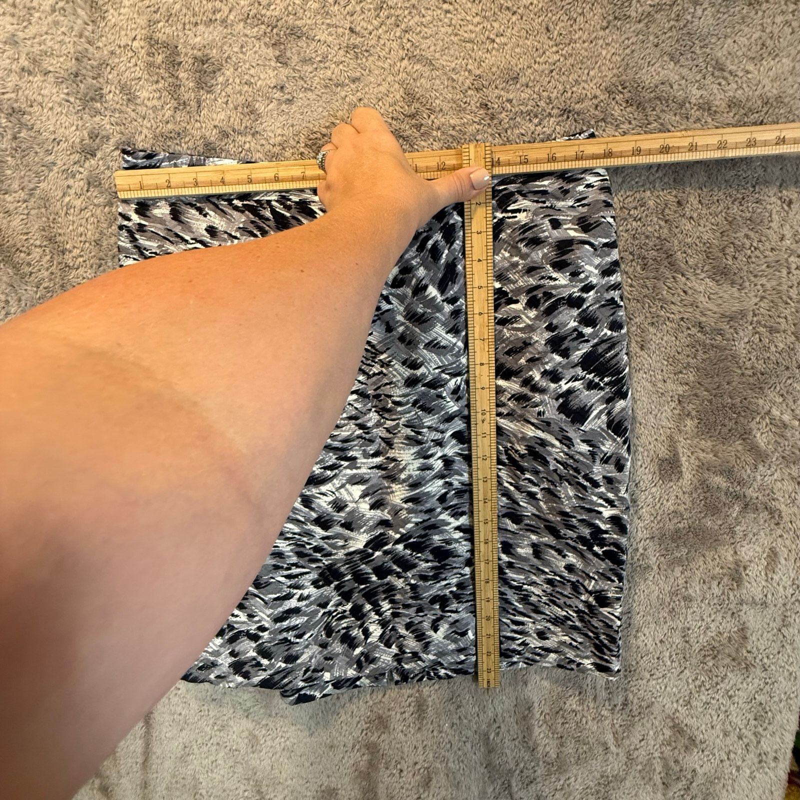 Other Talbots Zipper Pencil Skirt Black White Animal Leopard 14WP Size 36" / US 14 / IT 50 - 8 Thumbnail