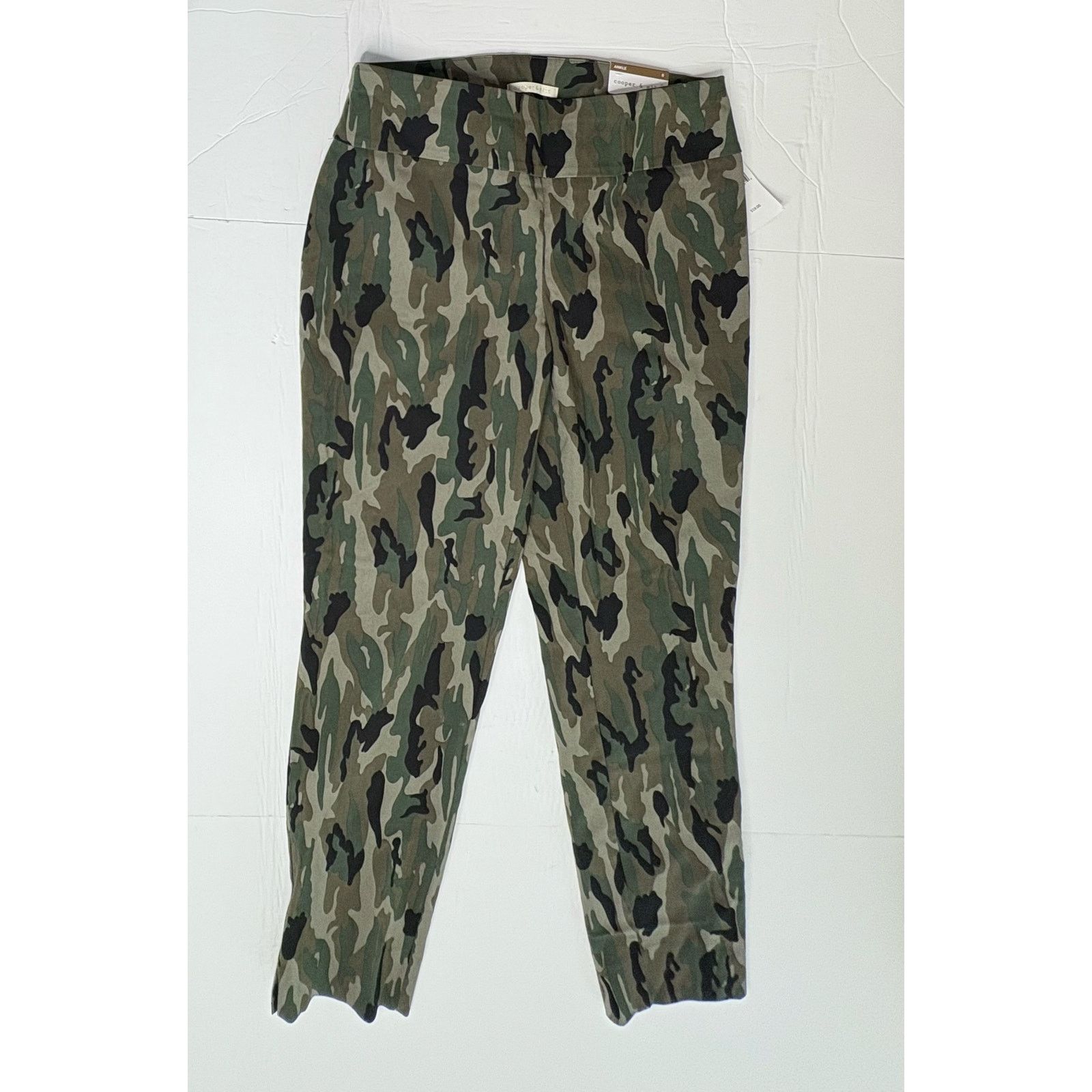 Other Cooper & Ella Green Camo Stretch Pull on Ankle Pants 8 NWT Size 30" / US 8 / IT 44 - 1 Thumbnail