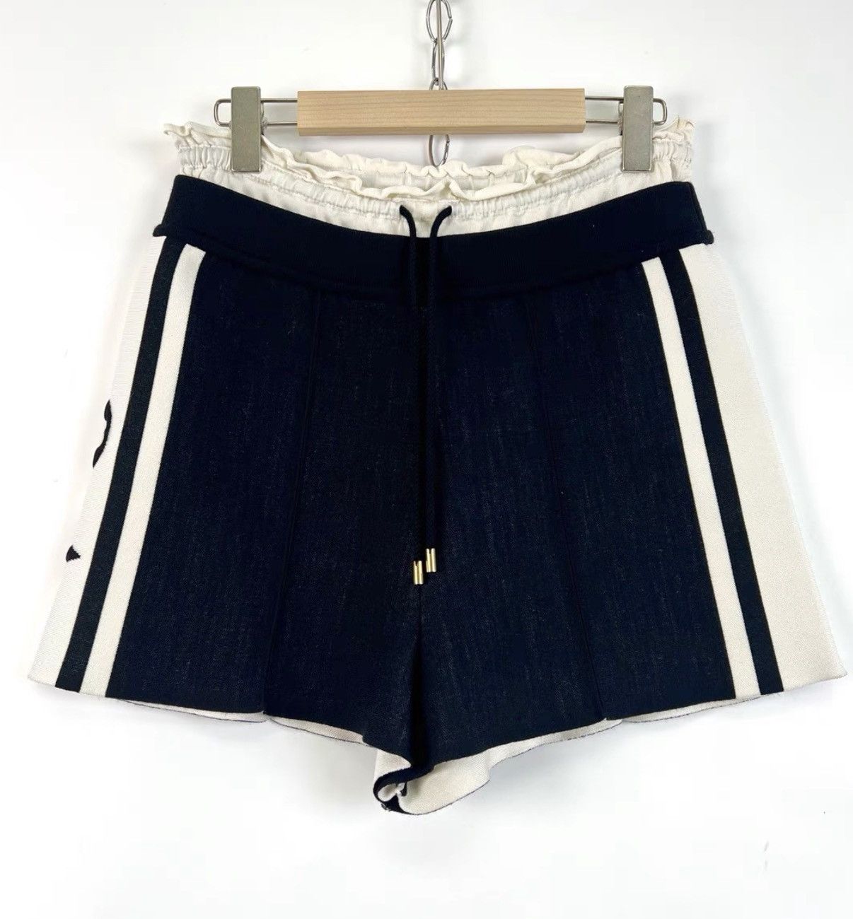 Louis Vuitton Louis Vuitton Monogram Embroidery Stripe Knit Shorts K12 Size 28" / US 6 / IT 42 - 1 Thumbnail