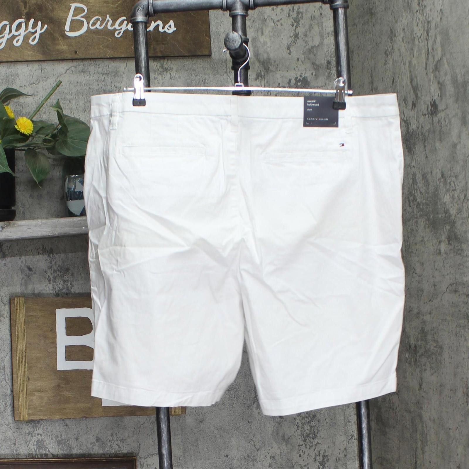 Tommy Hilfiger Nwt Tommy Hilfiger Casual Bermuda Shorts W3rw0236 White 20w Size 42" / US 20 - 2 Thumbnail