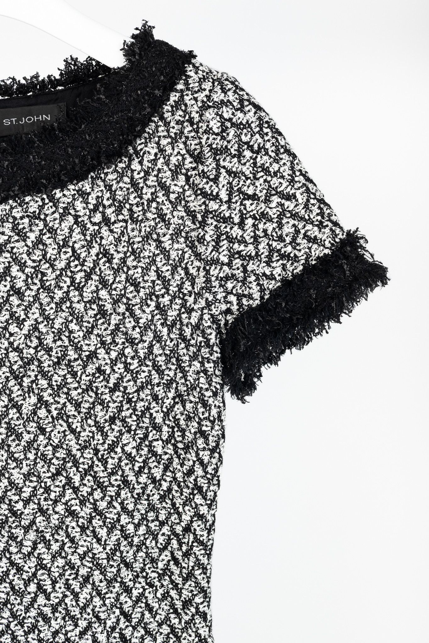 St. John St. John White & Black Chevron-Tweed Short-Sleeve Dress Size M / US 6-8 / IT 42-44 - 5 Thumbnail