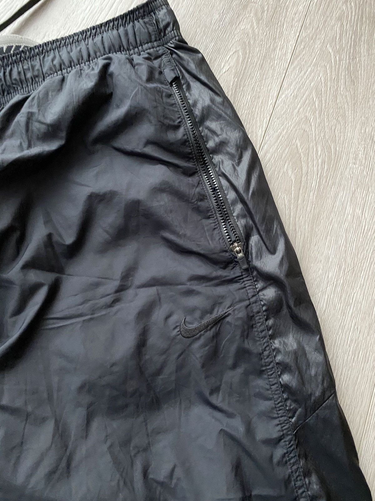 Nike × Vintage Vintage Nike Track Pants Nylon Drill Y2K Swoosh Logo Size US 36 / EU 52 - 3 Thumbnail
