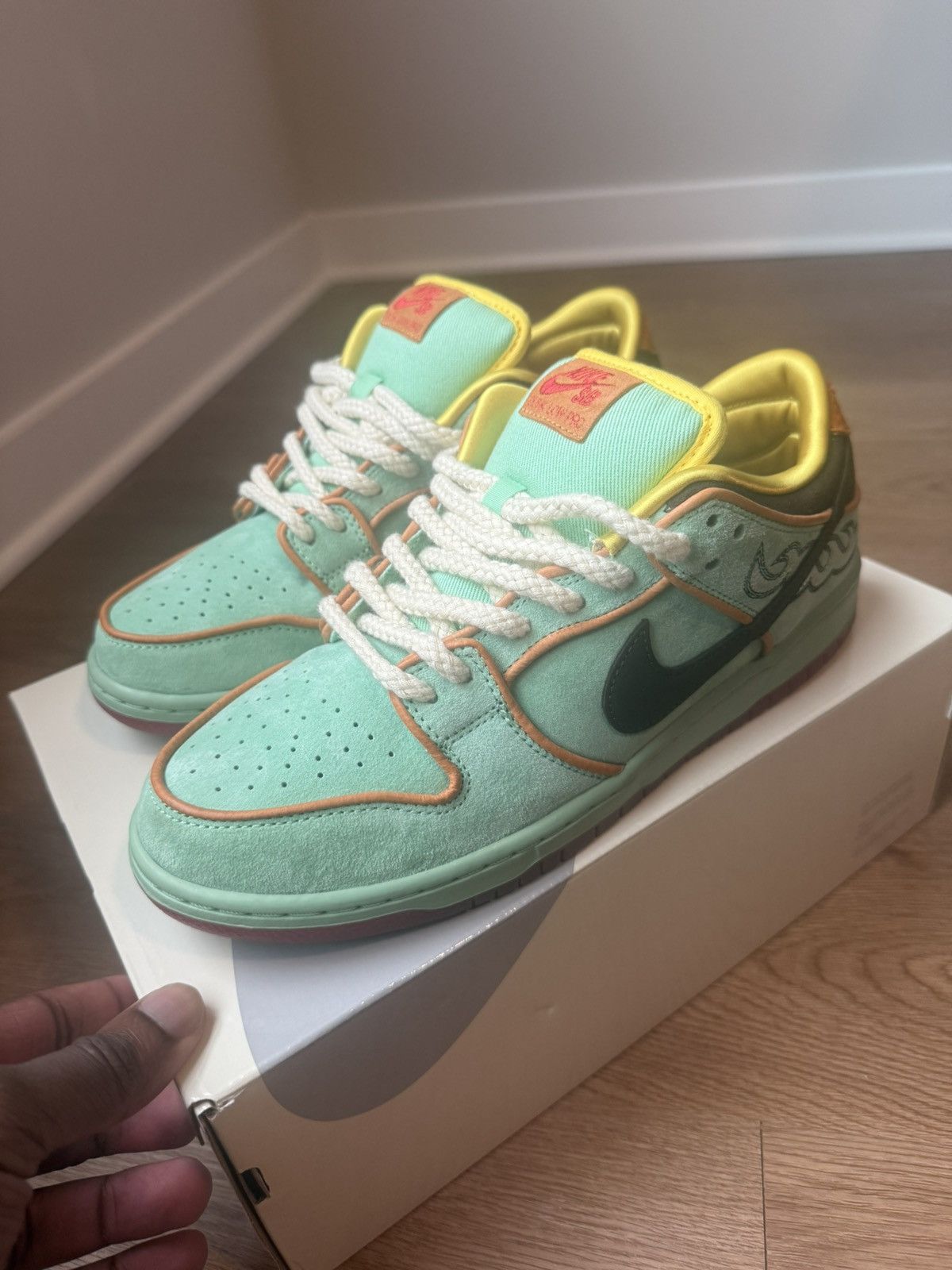 Nike SB Nike SB Dunk Low Rodeo Size US 9.5 / EU 42-43 - 2 Thumbnail