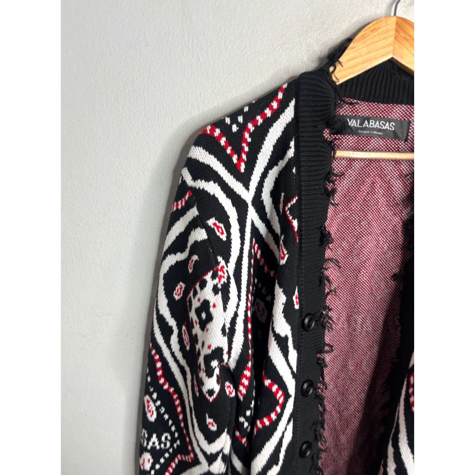 Vintage Valabasas Cardigan M Mens The Pledge Black Distressed Bandana Print Knit Geometric Crew Neck Long Sleeve Cashmere Cotton V-Neck City Streetwear Casual Size US M / EU 48-50 / 2 - 2 Thumbnail
