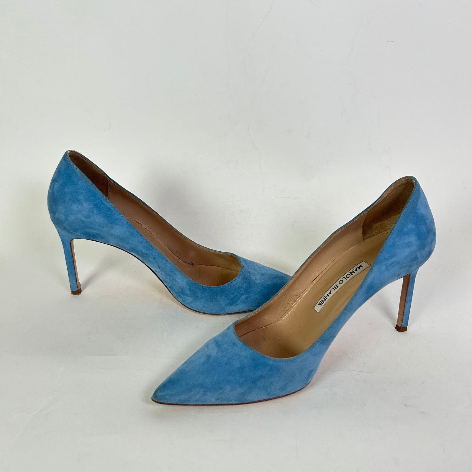 Manolo Blahnik Blue Suede Pointy Toe Pumps Size 39.5