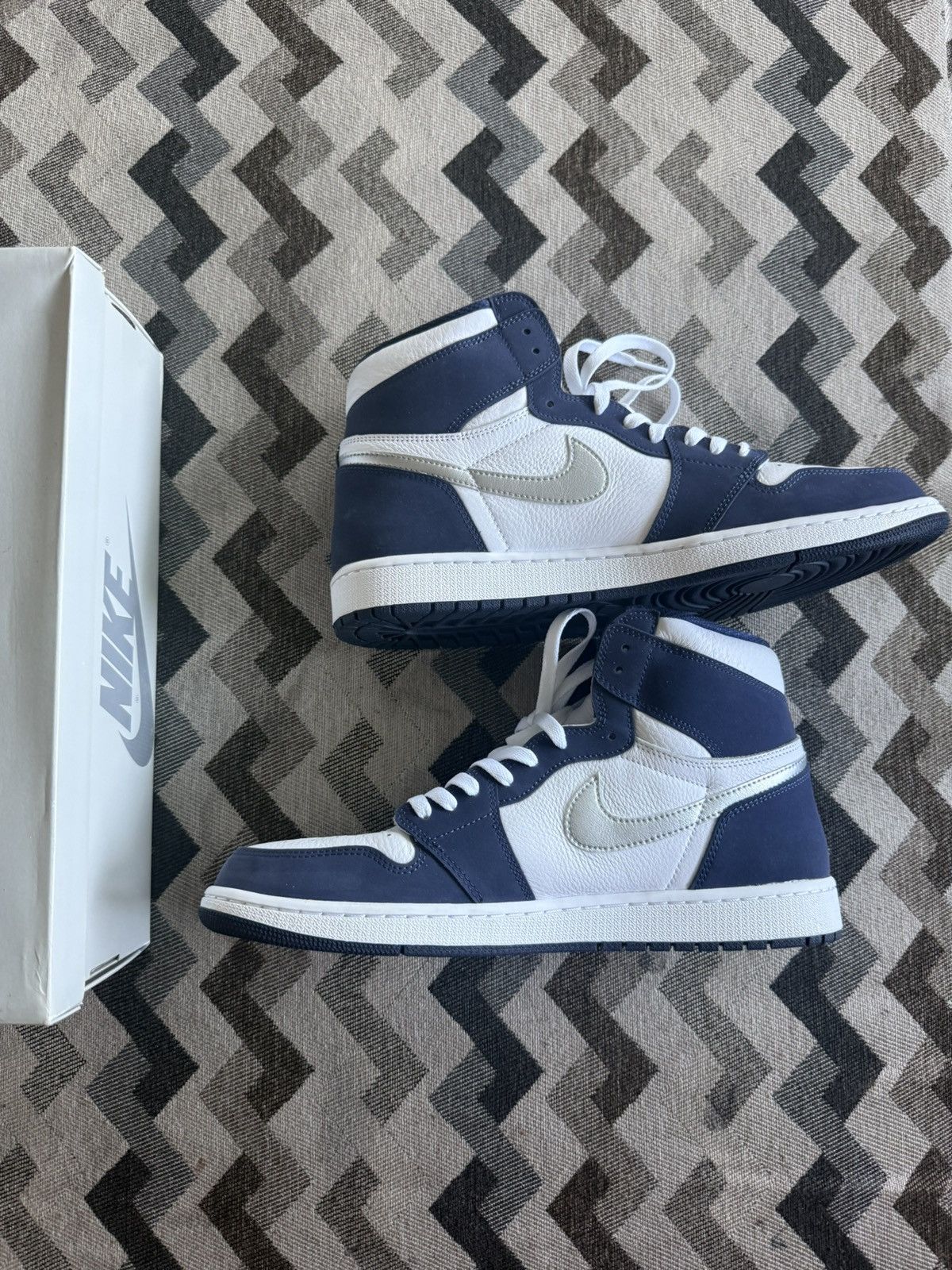 Nike Air Jordan 1 Size US 14 / EU 47 - 2 Thumbnail
