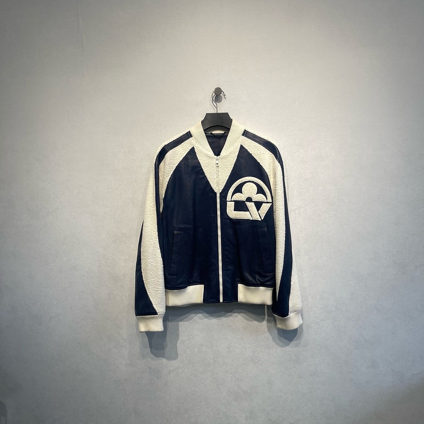 Louis Vuitton Louis Vuitton Monogram Graphic Leather Bomber Jacket Size M Size US M / EU 48-50 / 2 - 1 Thumbnail
