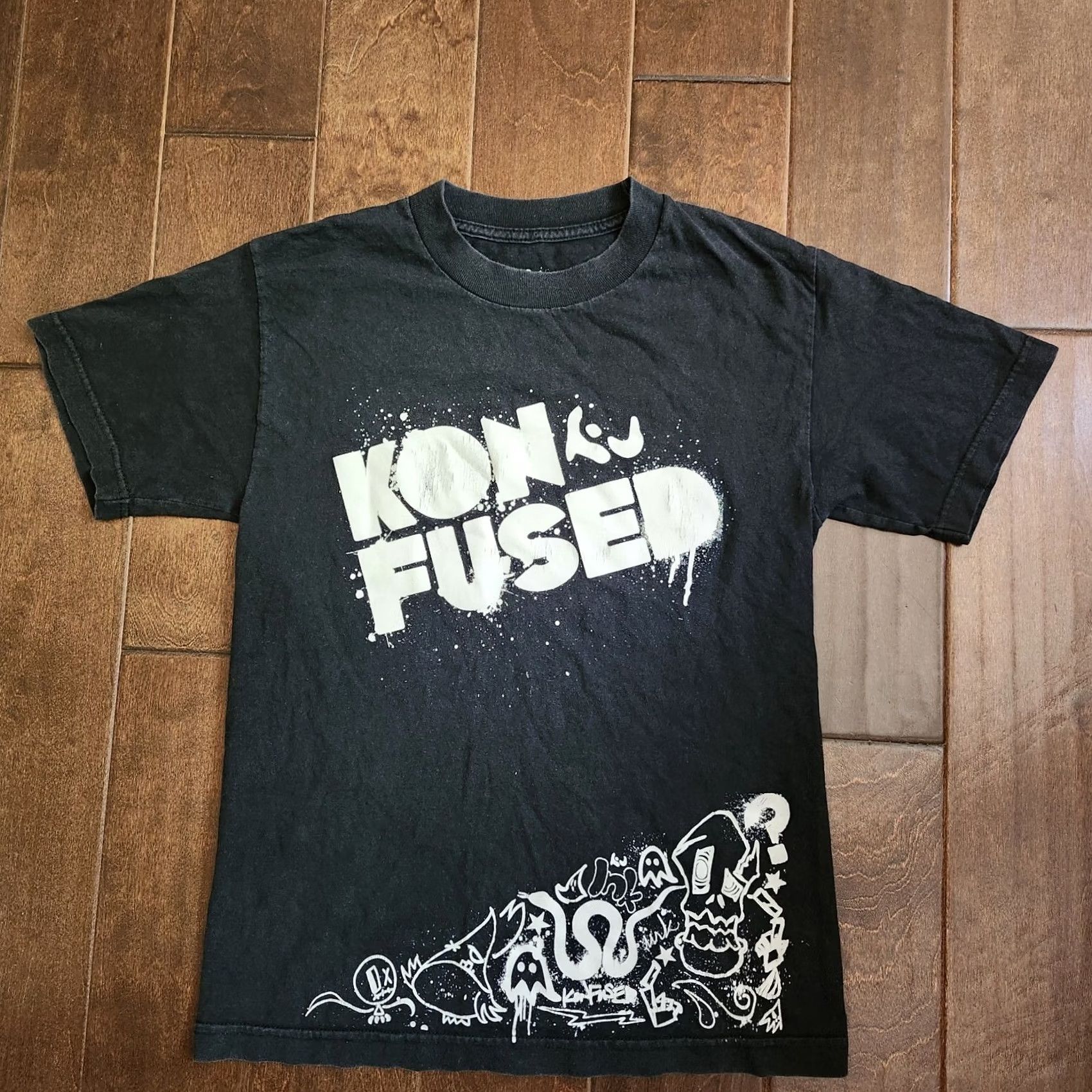 Logo 7 Konfused Mens Black White Logo Graphic Print T-shirt Size S Size US S / EU 44-46 / 1 - 2 Thumbnail