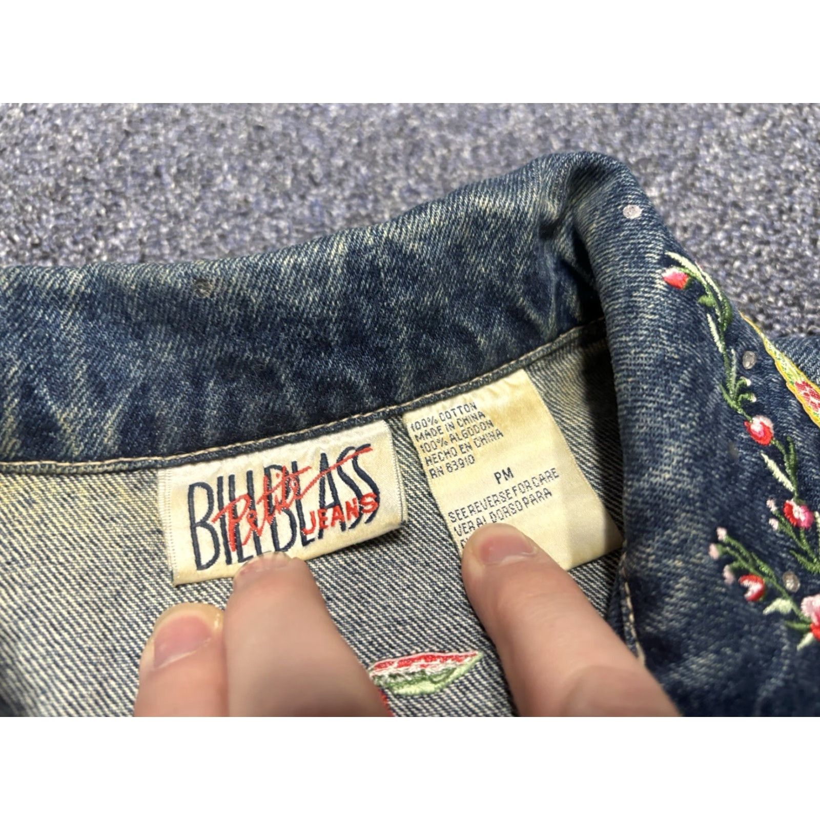 Bill Blass VINTAGE Bill Blass Women M Blue Vest Shirt Denim Beaded Embroidered Floral 90s Button-Up Casual Party/Cocktail Size M / US 6-8 / IT 42-44 - 3 Thumbnail