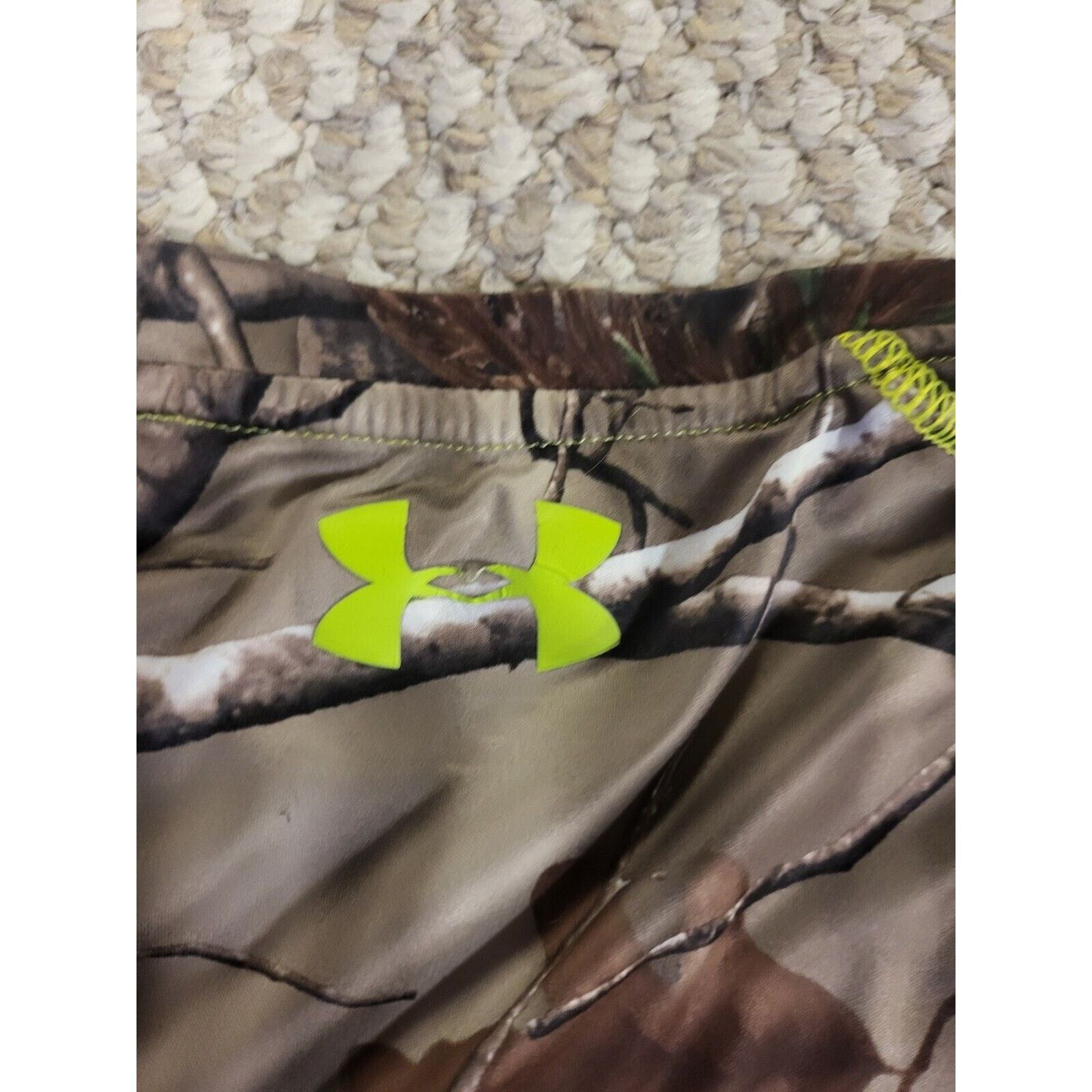 Under Armour Under Armour Men Large Camo Scent Control Short Sleeve Size US L / EU 52-54 / 3 - 7 Thumbnail
