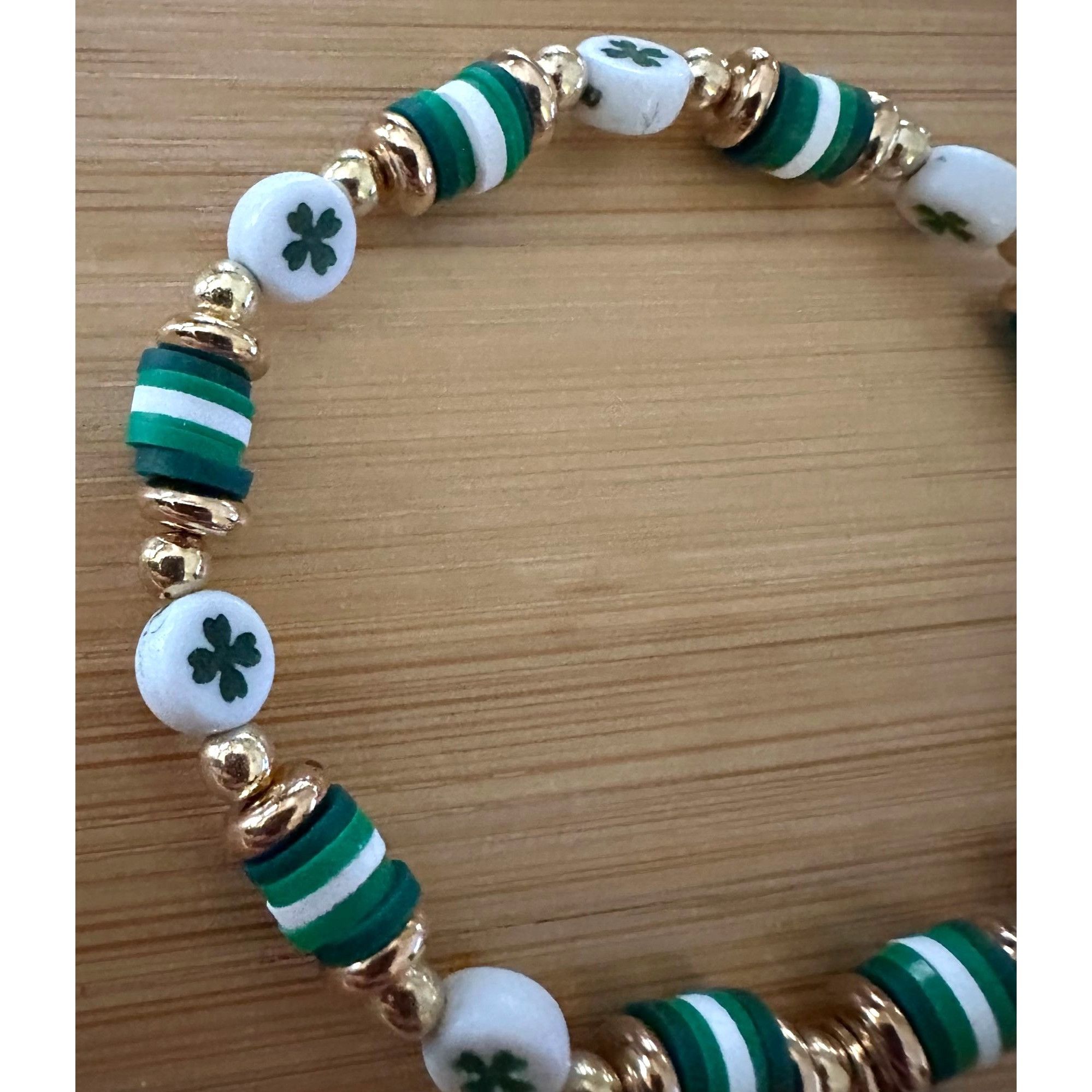 Handmade St Patricks Day Bracelet New Beaded Leprechaun Har Shamrock Size ONE SIZE - 7 Thumbnail