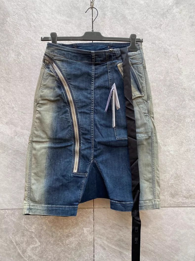Rick Owens Drkshdw Rick Owens Distressed Denim Cargo Shorts Size US 30 / EU 46 - 1 Thumbnail