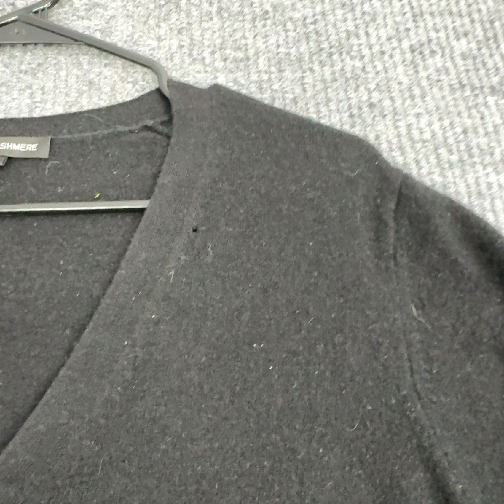 Vintage VINTAGE? No. State Cashmere Cardigan Mens M Black V-Neck Button Up Luxury Cardigan Mens Regular M Black Cashmere Classic Knit Finishing? Size US M / EU 48-50 / 2 - 5 Thumbnail
