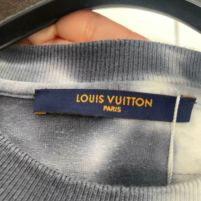 Louis Vuitton Louis Vuitton Rendering chest print short sleeves Size US S / EU 44-46 / 1 - 4 Thumbnail