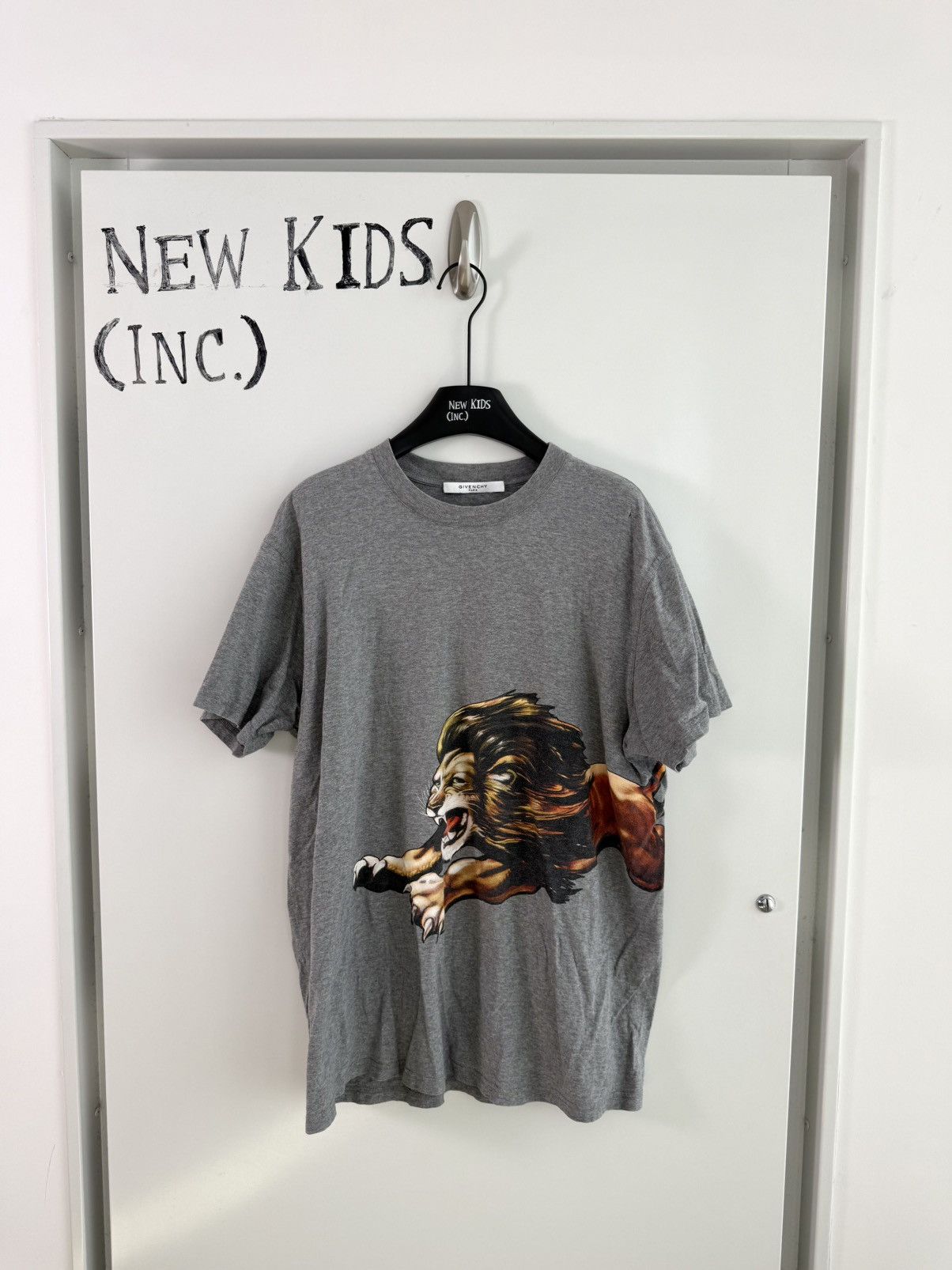 Givenchy Givenchy Lion T Shirt Size US XS / EU 42 / 0 - 1 Thumbnail
