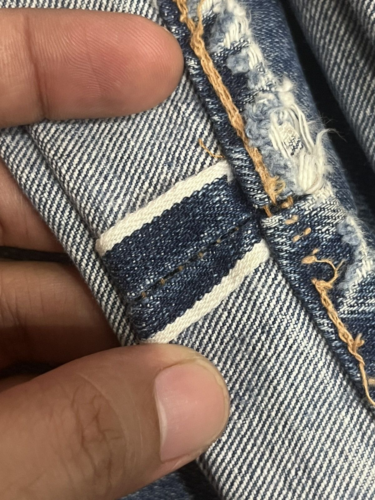Levi's Vintage 60s Levi’s 501 Button No 6 Distressed Selvedge Jeans Size US 28 / EU 44 - 14 Thumbnail