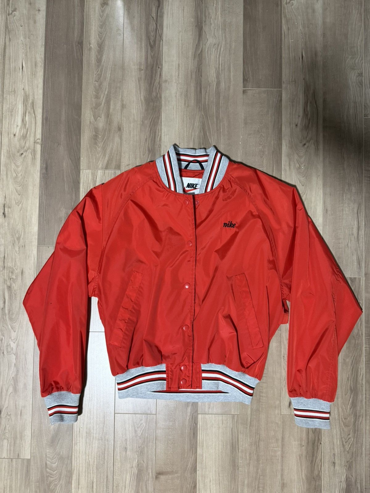 Nike Vintage 90s Nike Big Logo Nylon Jacket Size S / US 4 / IT 40 - 1 Thumbnail