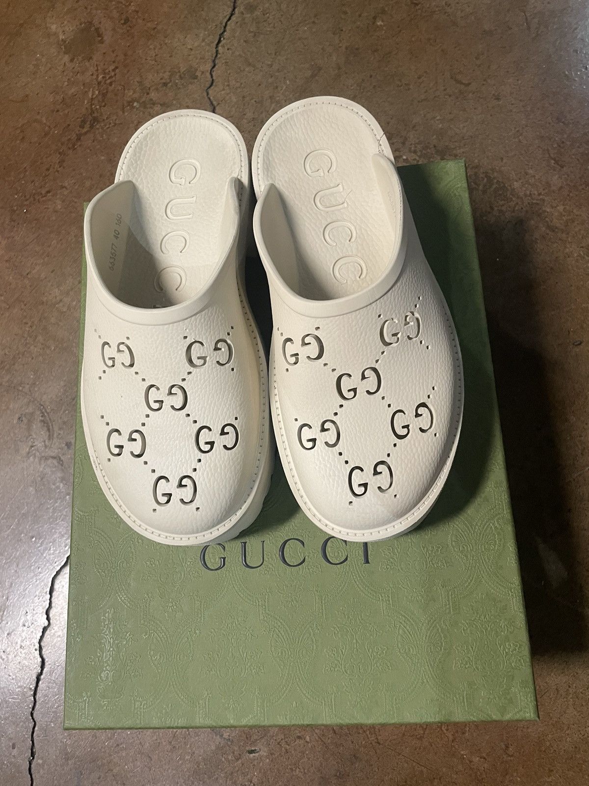 Gucci GUCCI PLATFORM PERFORATED G SANDAL Size US 9 / IT 39 - 1 Thumbnail