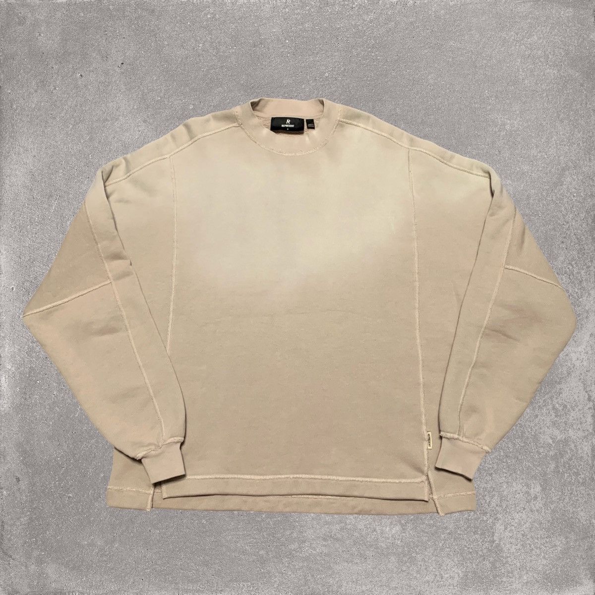 Represent Small Stepped Hem Sweatshirt Sun Fade Oat