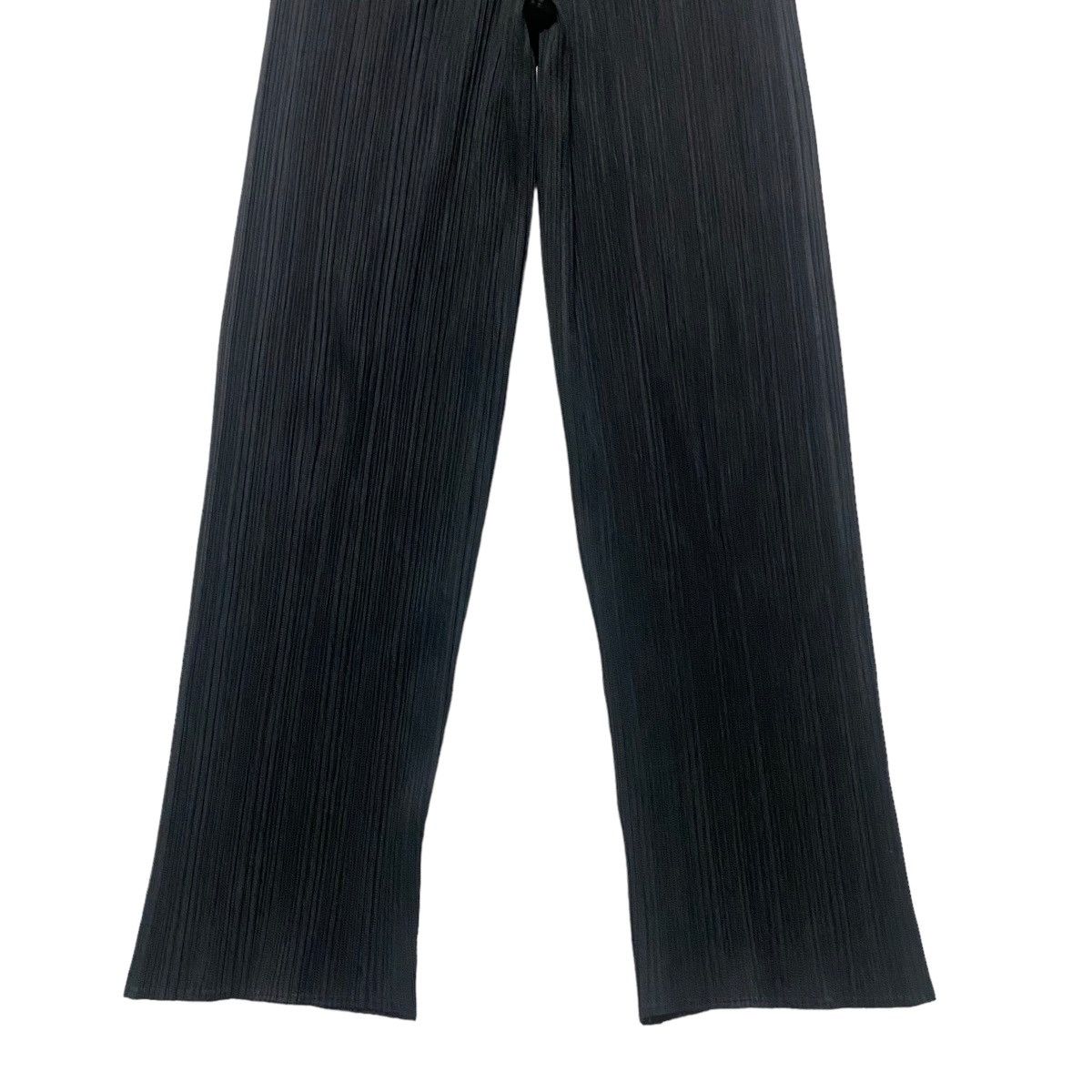 Pleats Please Issey Miyake Vintage Pleats Please Black Pants Straight Leg Size US 30 / EU 46 - 7 Thumbnail