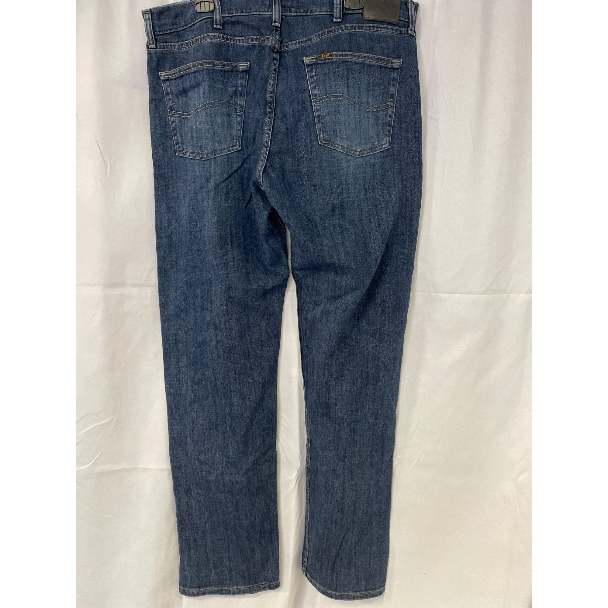 Lee Lee Men's Blue Jeans Regular Fit Size 38 x 34 SKU 5748 Size US 38 / EU 54 - 2 Thumbnail