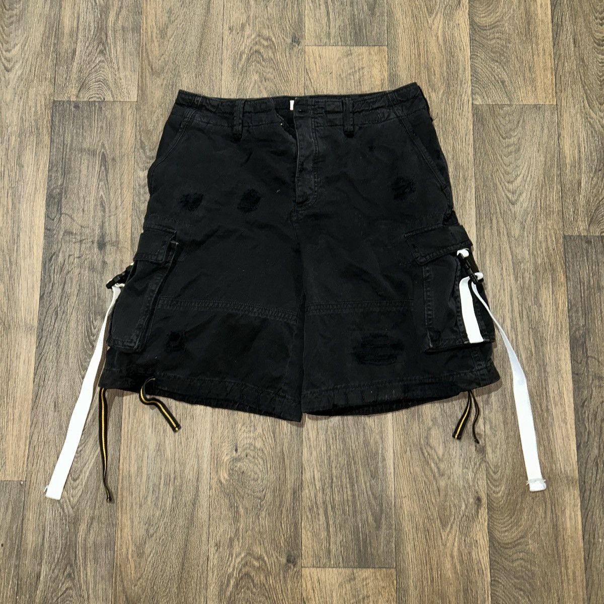 Palm Angels Palm Angels Black Sun Cargo Shorts Size US 36 / EU 52 - 1 Thumbnail