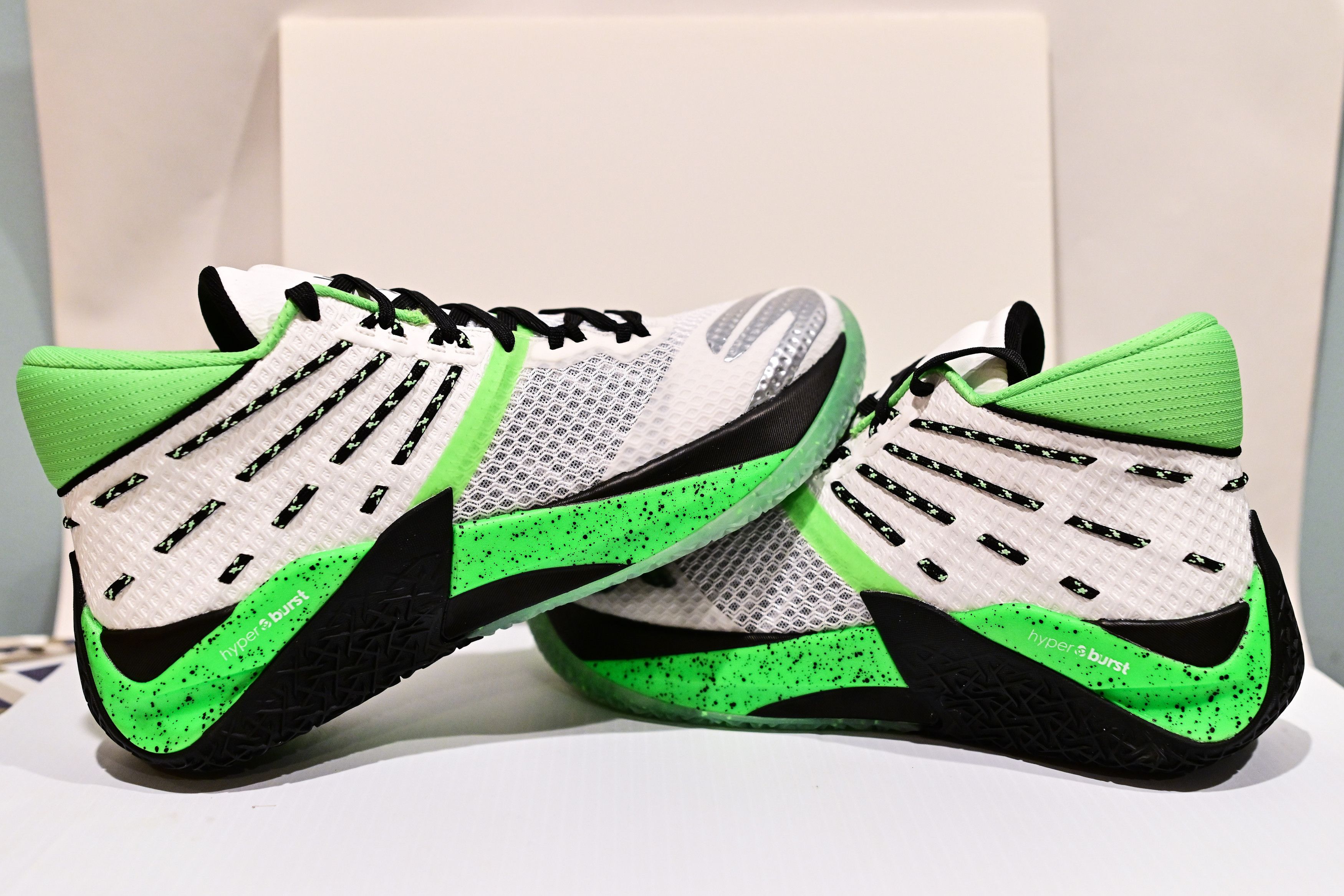 SKECHERS SKX Reign Size US 9.5 / EU 42-43 - 5 Thumbnail