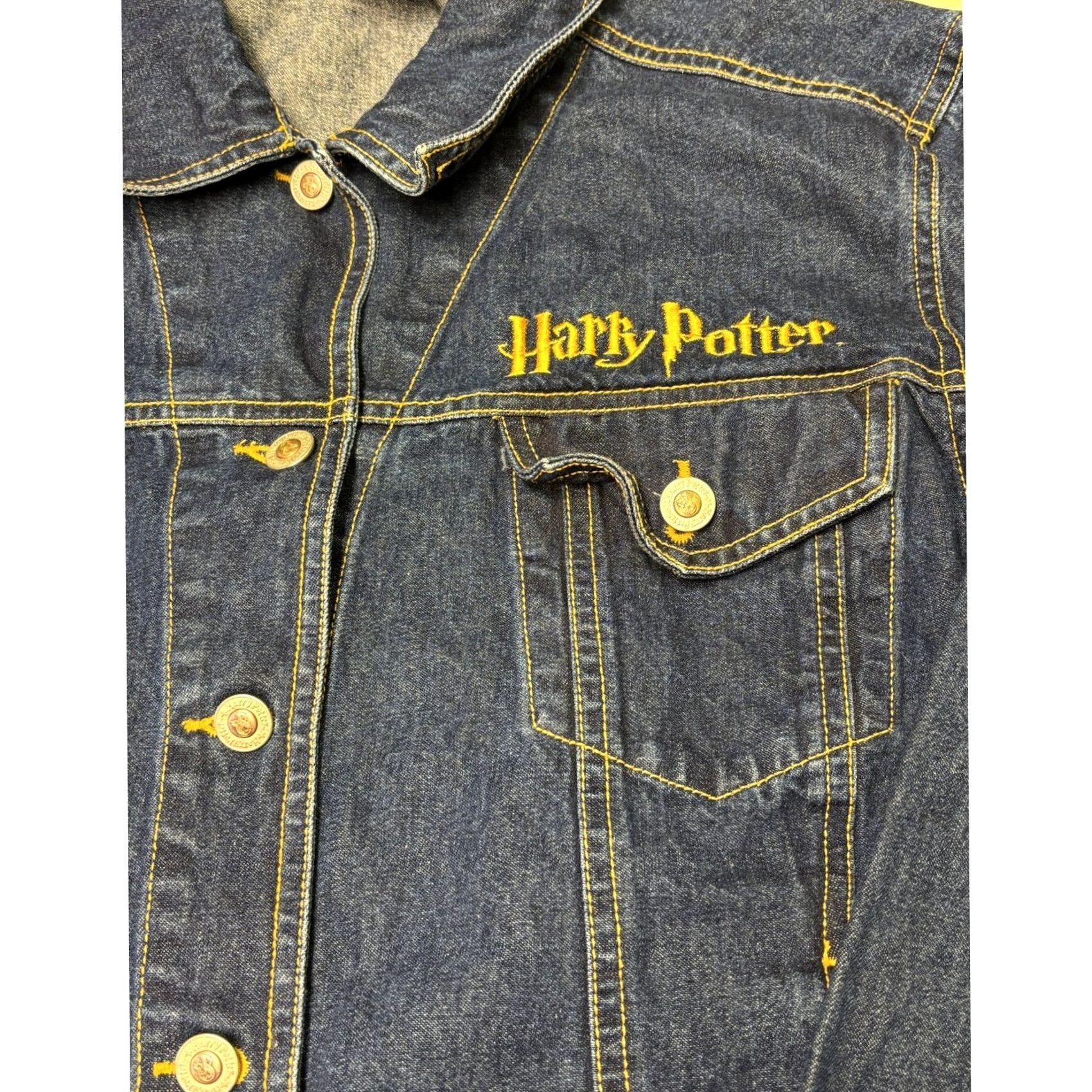 Vintage Harry Potter Gryffindor Denim Jacket Blue Cotton Large Cotton Button Embroidered Logo 90s Wizarding World Womens Jacket Size L / US 10 / IT 46 - 4 Thumbnail